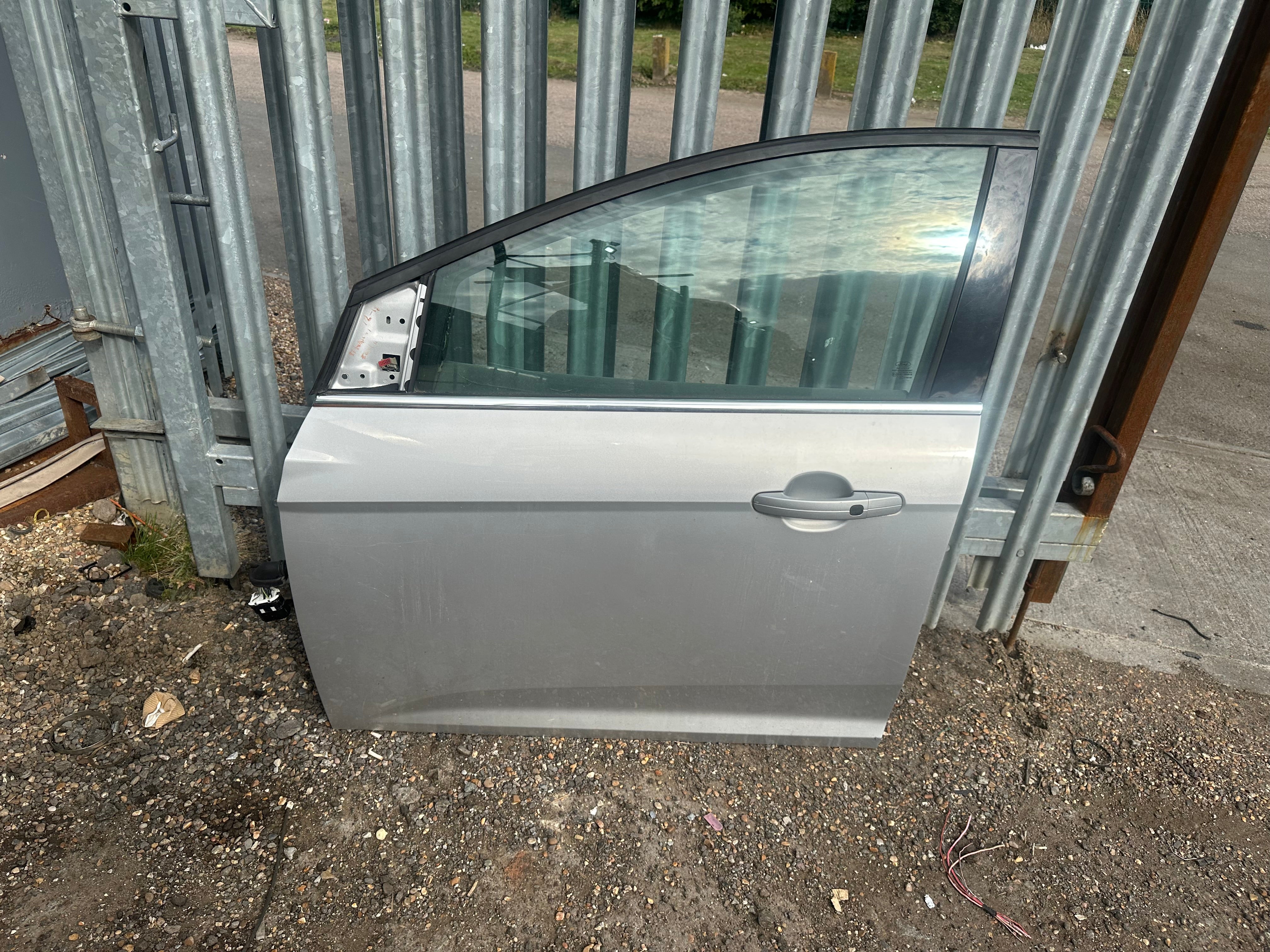 Ford Focus Titanium 2012–2018 Left Front Passenger Door (N/S/F)