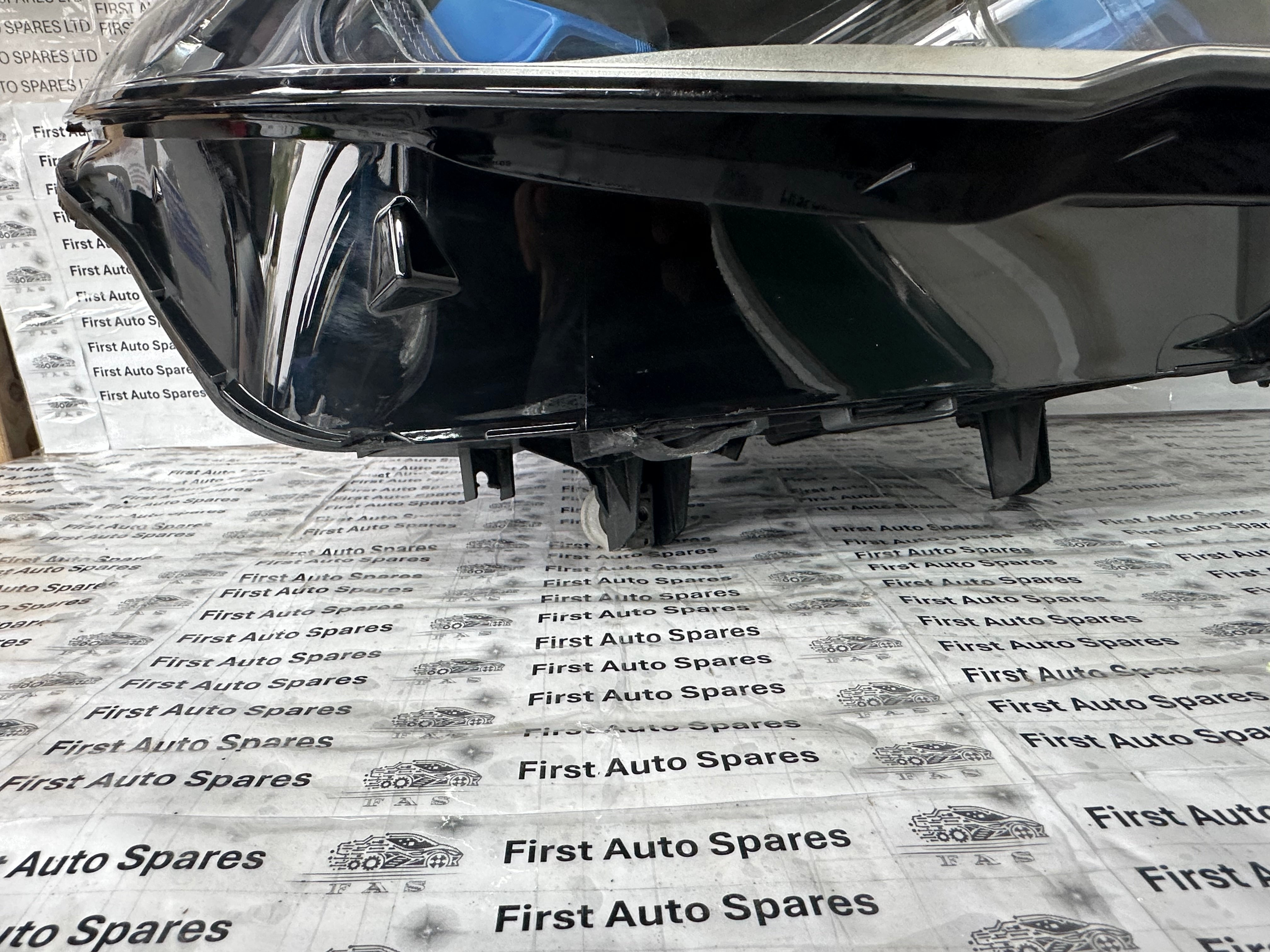 BMW X5 G05 X6 G06 F96 Right Laser Headlight (9481790-09)
