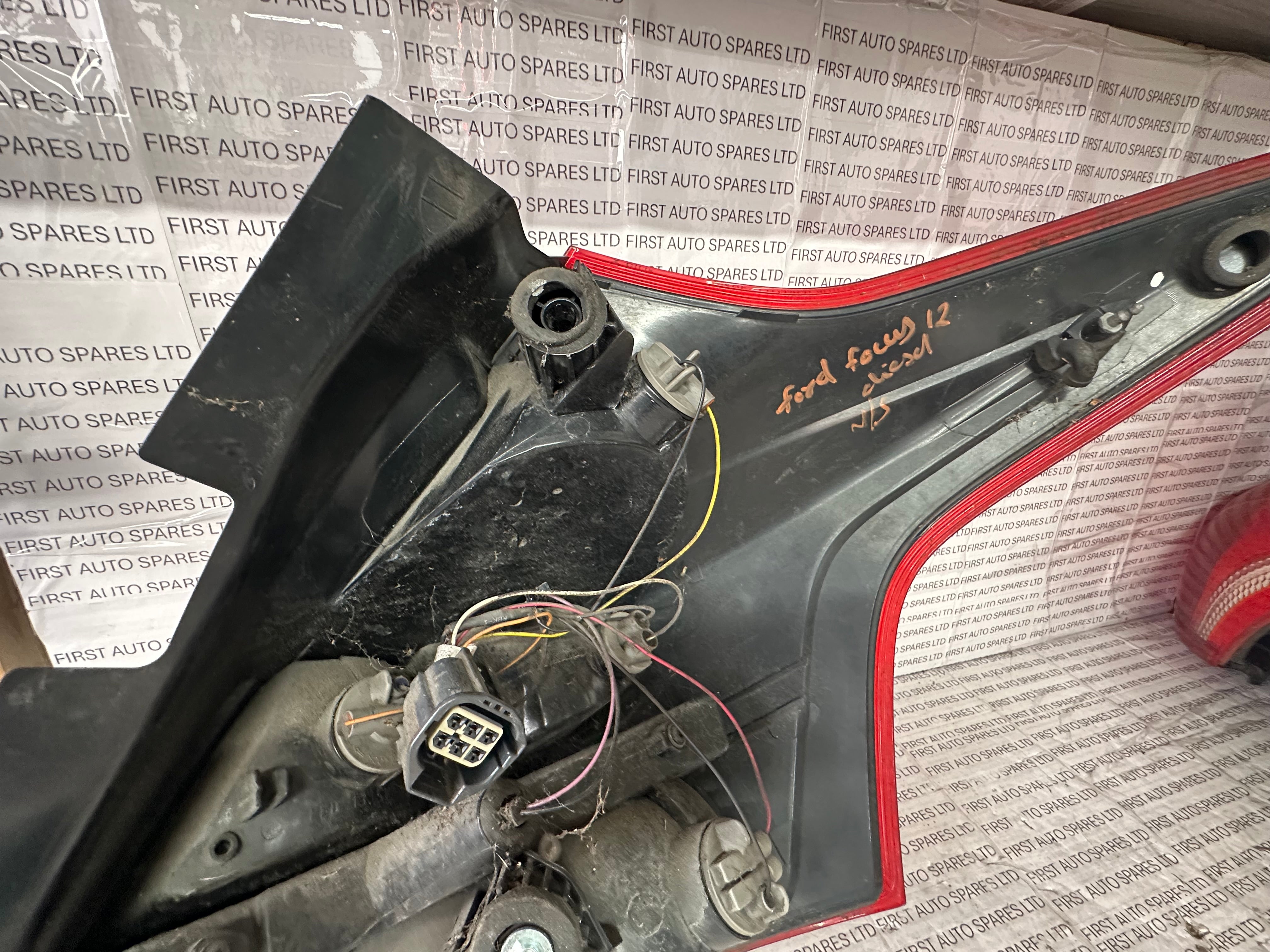 Ford Focus MK3 2012 Right Left Tail Light (BM51-13405-AB)