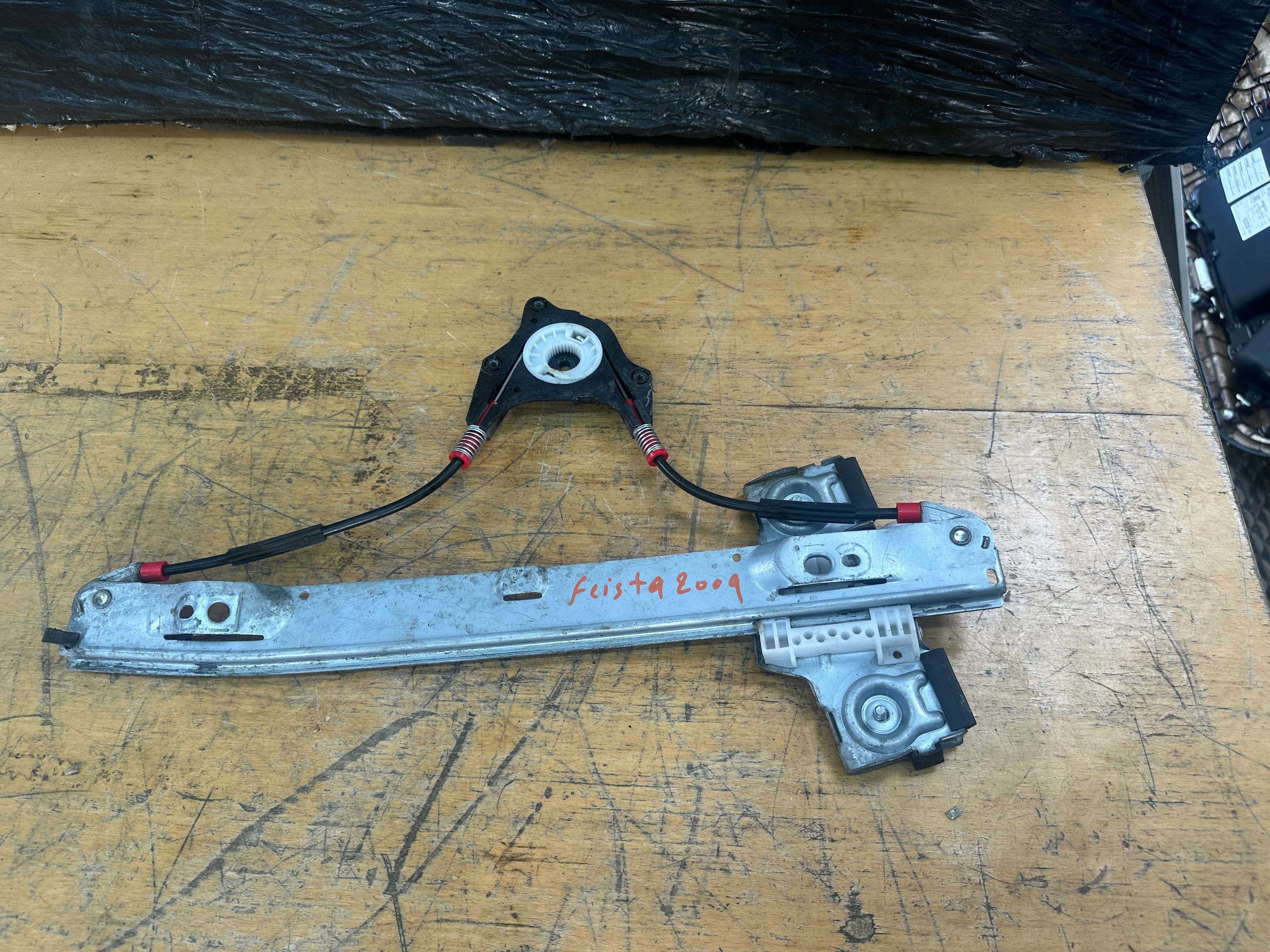 Ford Fiesta 2009 Front Right O/S/F Window Regulator (8A61-A23200)