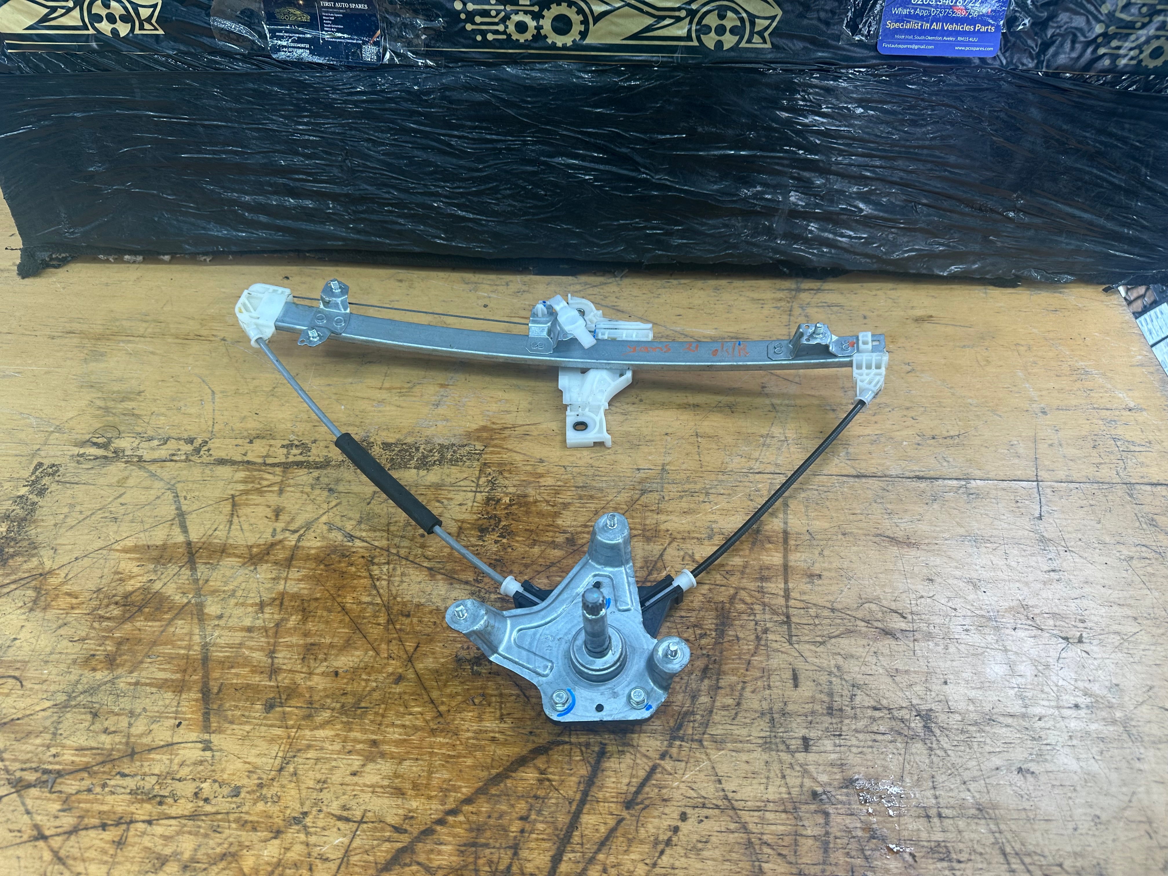 Toyota Yaris 2021 Right Driver’s Front O/S/R Manual Window Regulator