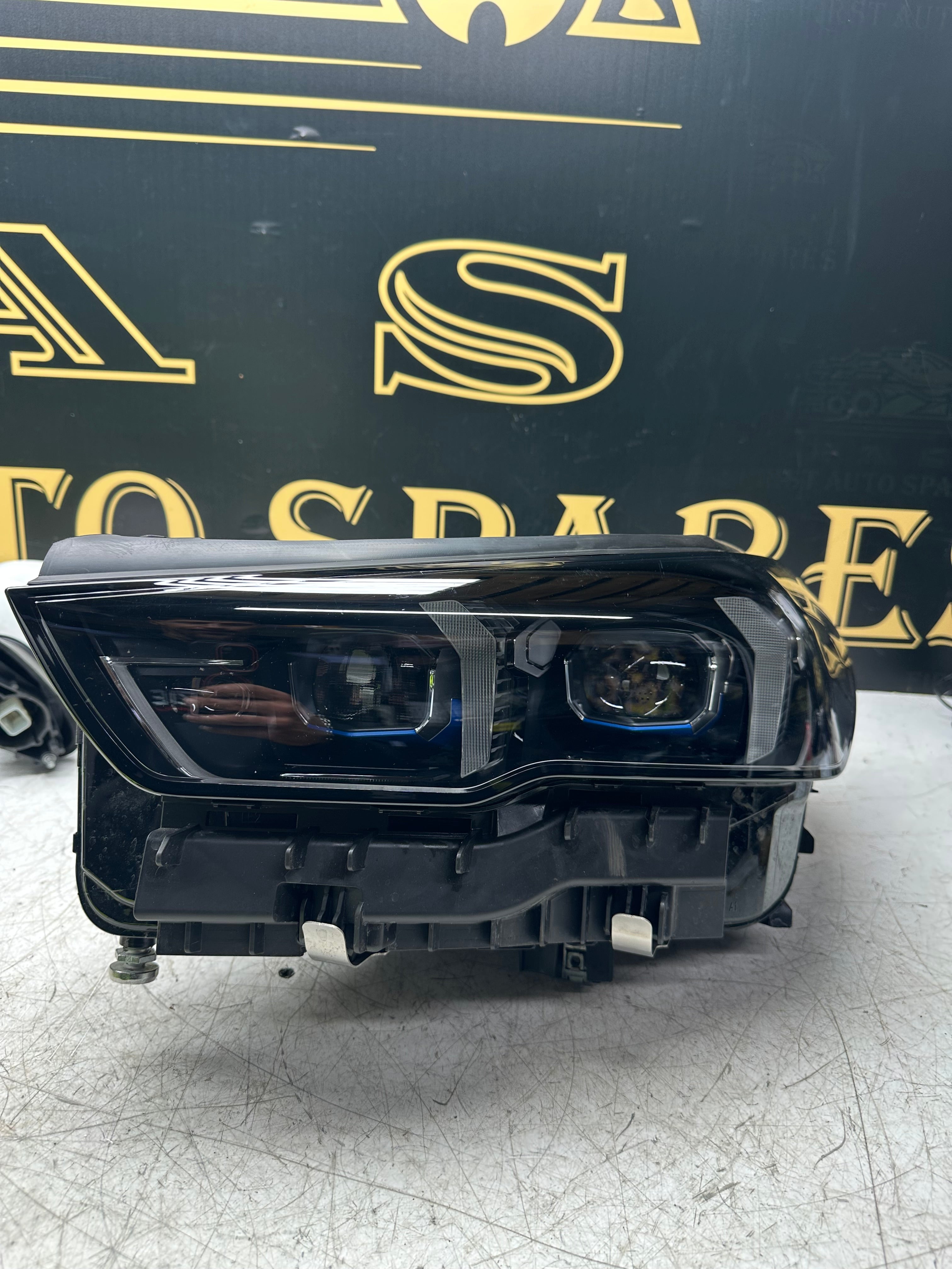 BMW G60 G61 M5 i5 LED Laser Headlight Passenger Side Left (5A798D3-09)