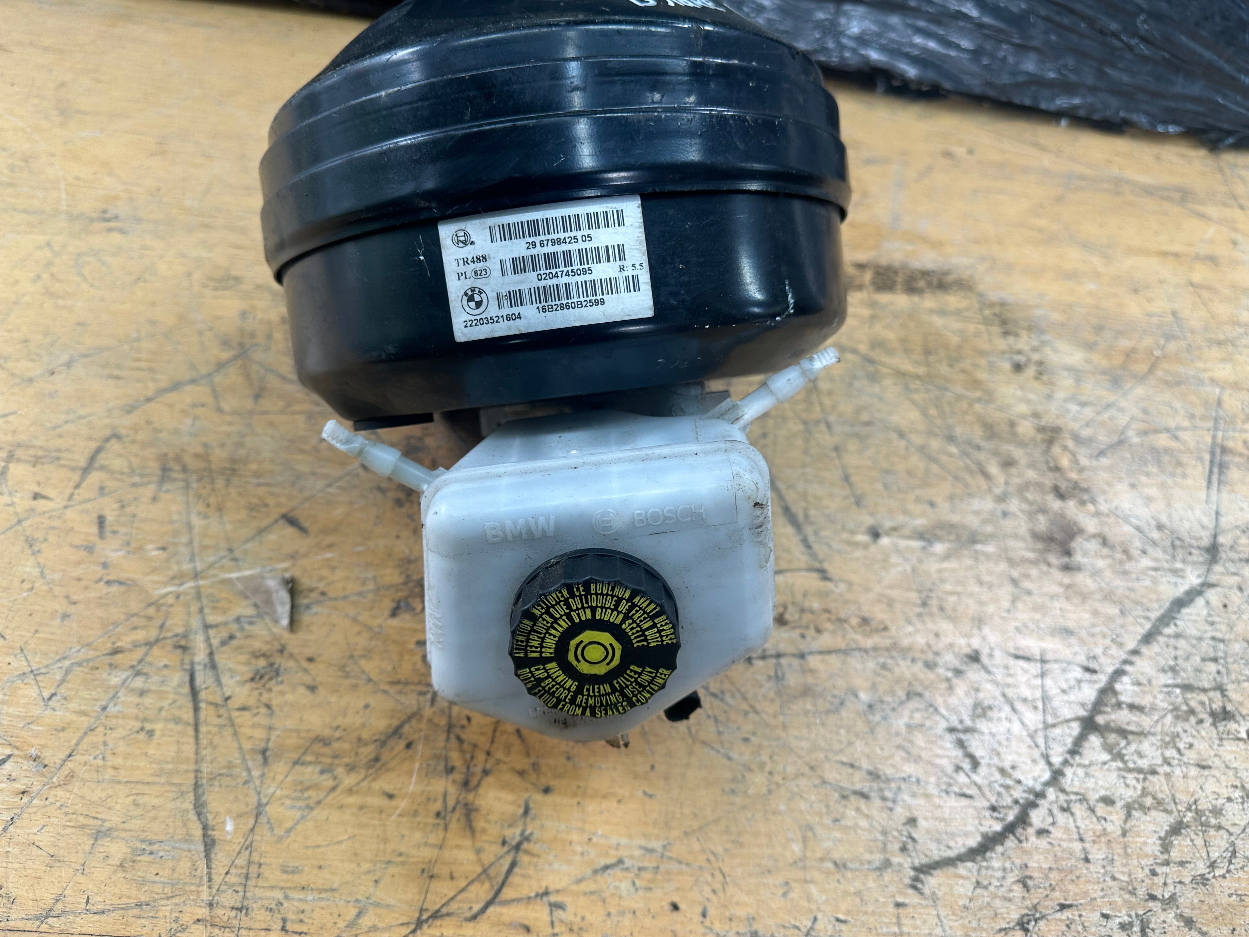 BMW 3 Series F30 2016 Brake Servo with Master Cylinder (29 6798425 05) (0204745095)