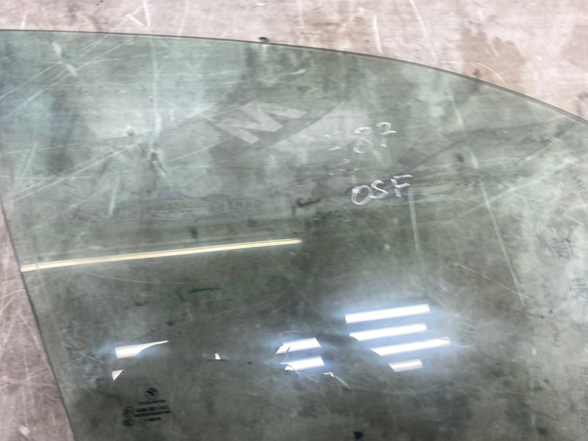 BMW 1 Series E87 Front Driver Side Window Glass 2004–2011