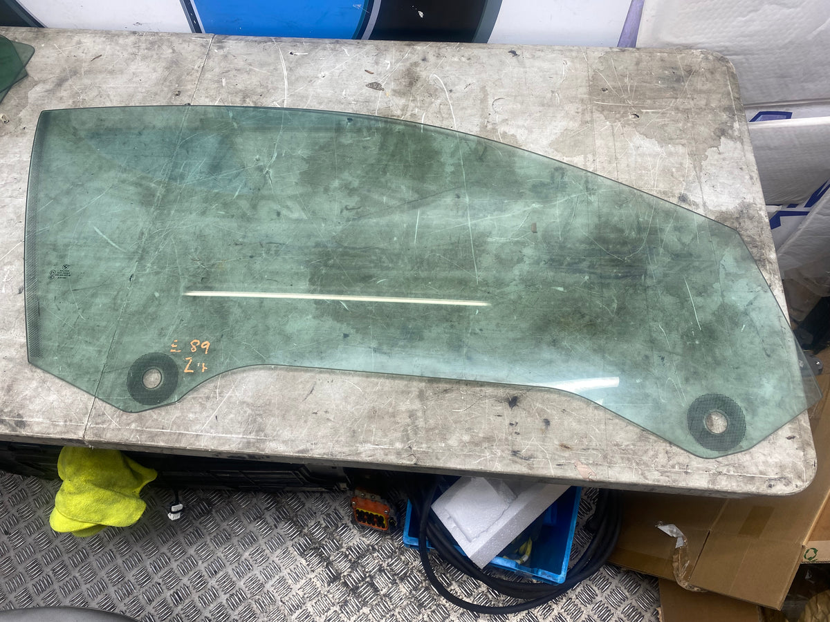 BMW Z4 E89 Front Driver Side Window Glass 2009–2016 (51337198300)