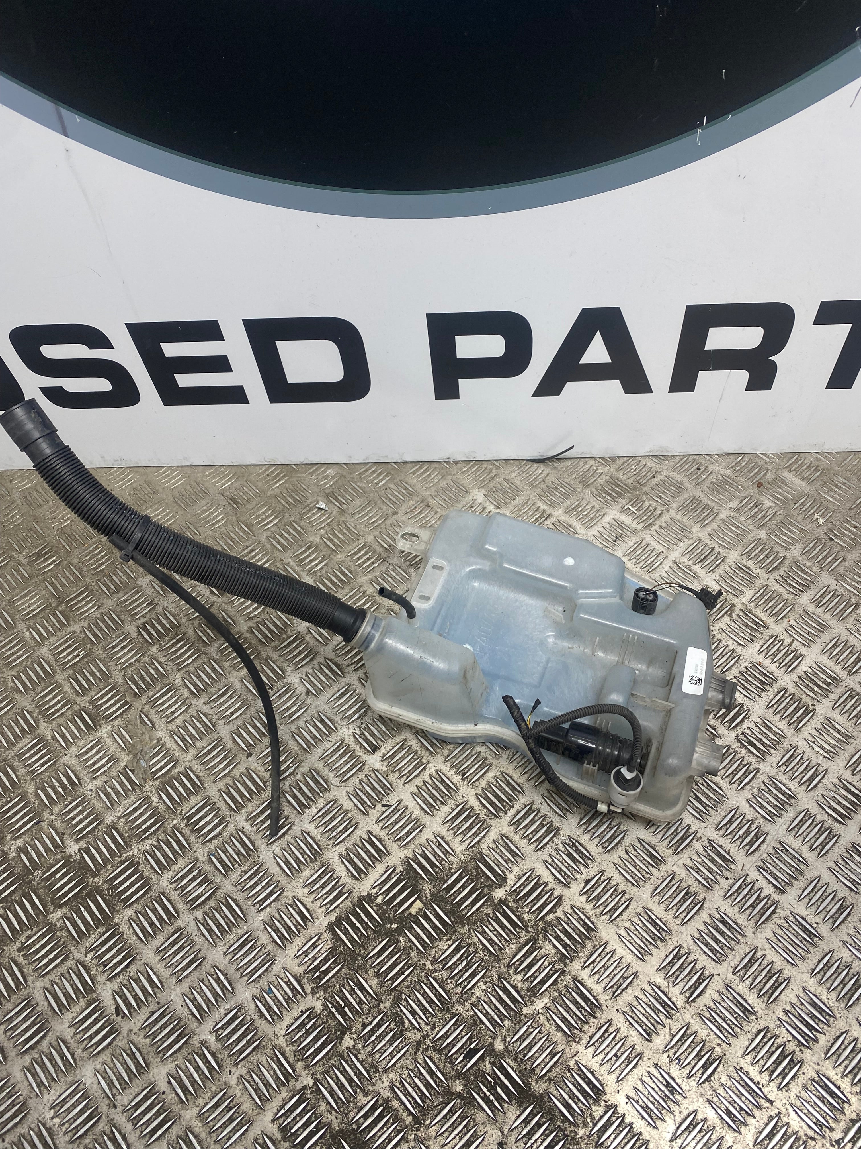 BMW 1 Series F40 Windscreen Washer Fluid Reservoir Bottle 2019–Present (745397008)