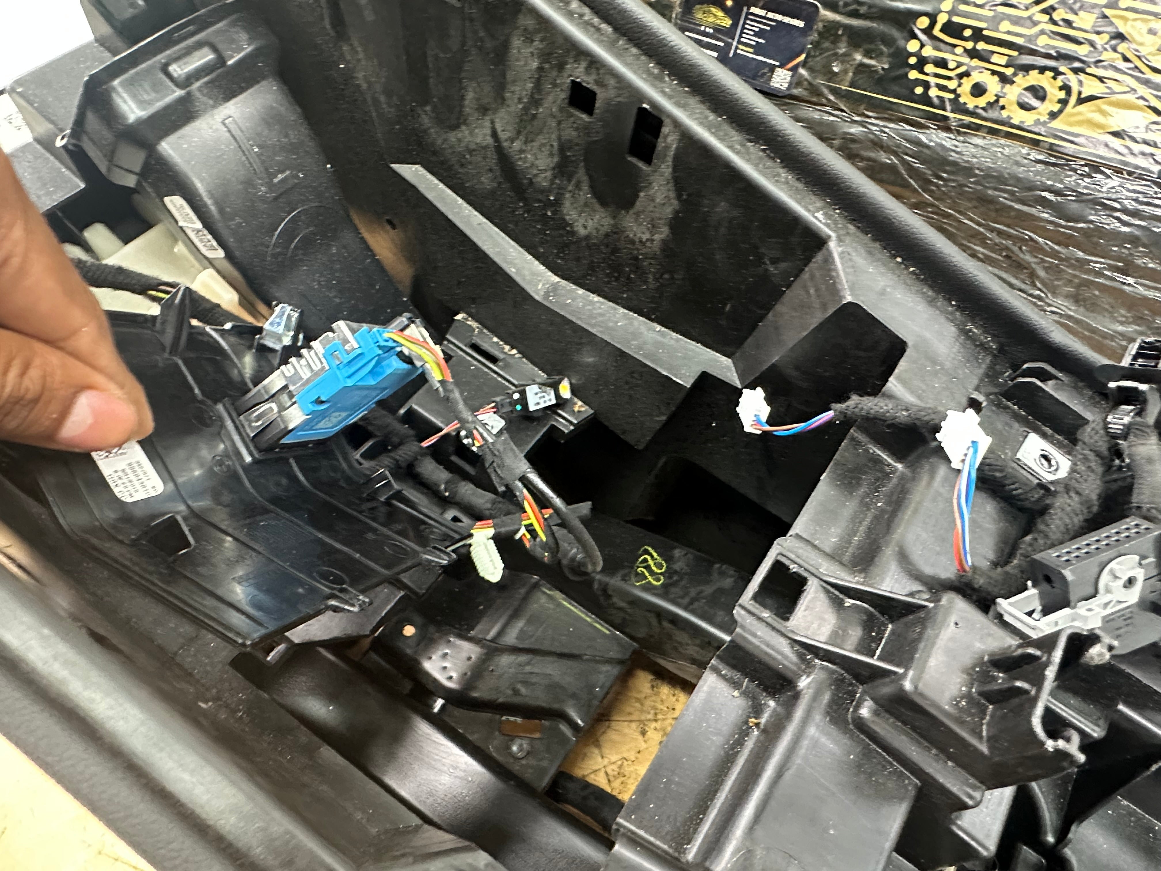 BMW X5 G05 2019 Center Console (939987309) (6521913785449) (9399726)