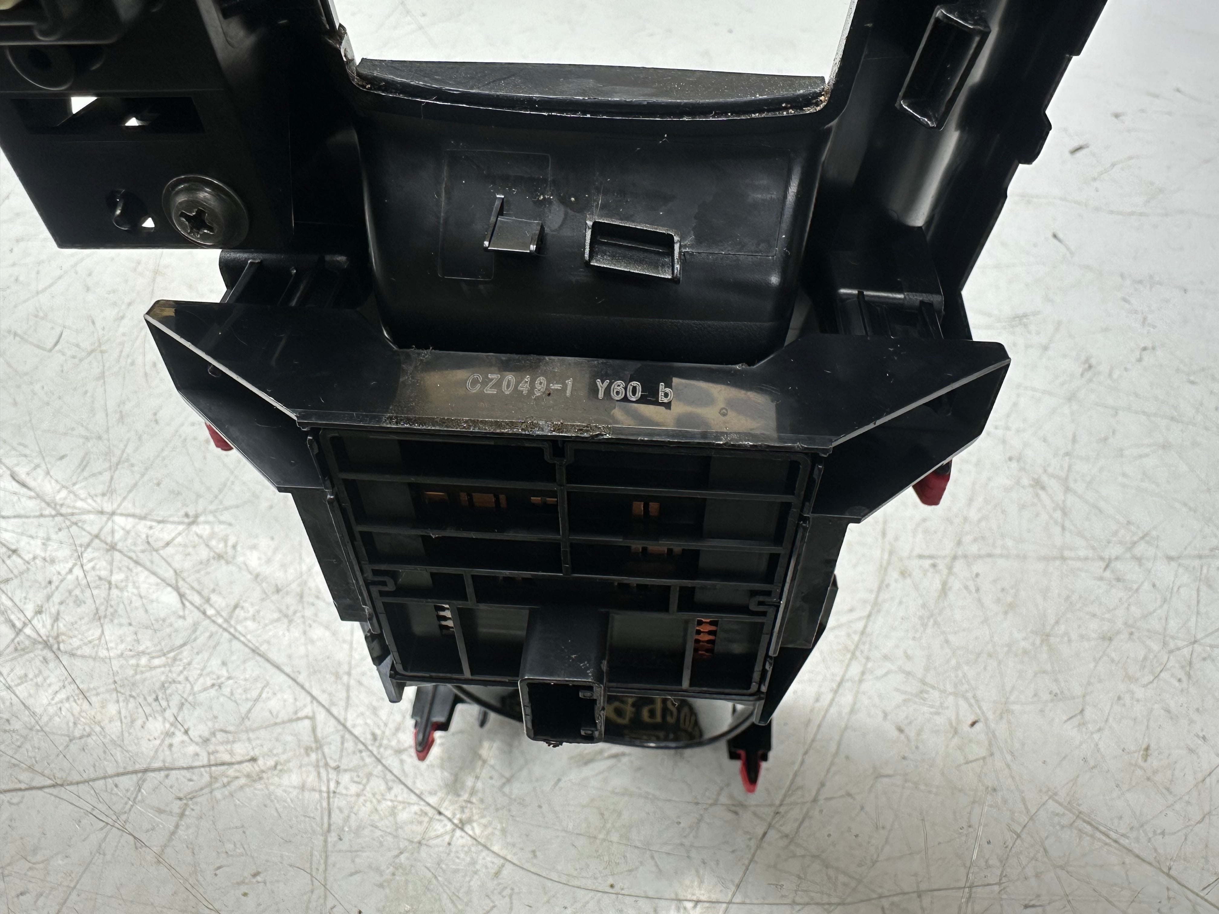 Toyota C-HR 2016–23 RHD Center Console (58804F4021)(76K512-RHD)(CZ049-1 13723031)