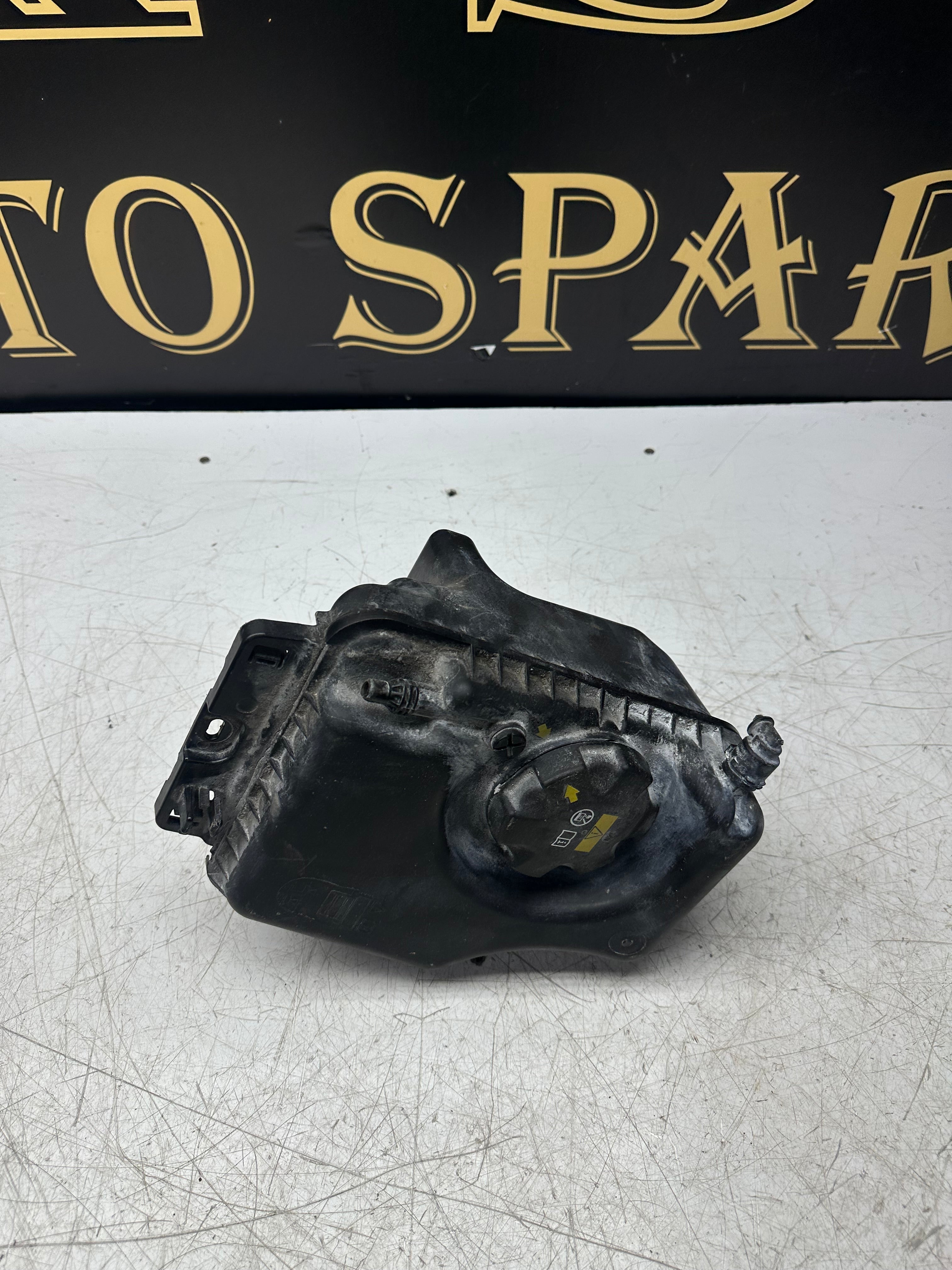 BMW 3 Series F30 Coolant Expansion Tank / Reservoir (2011–2019)(8617047)