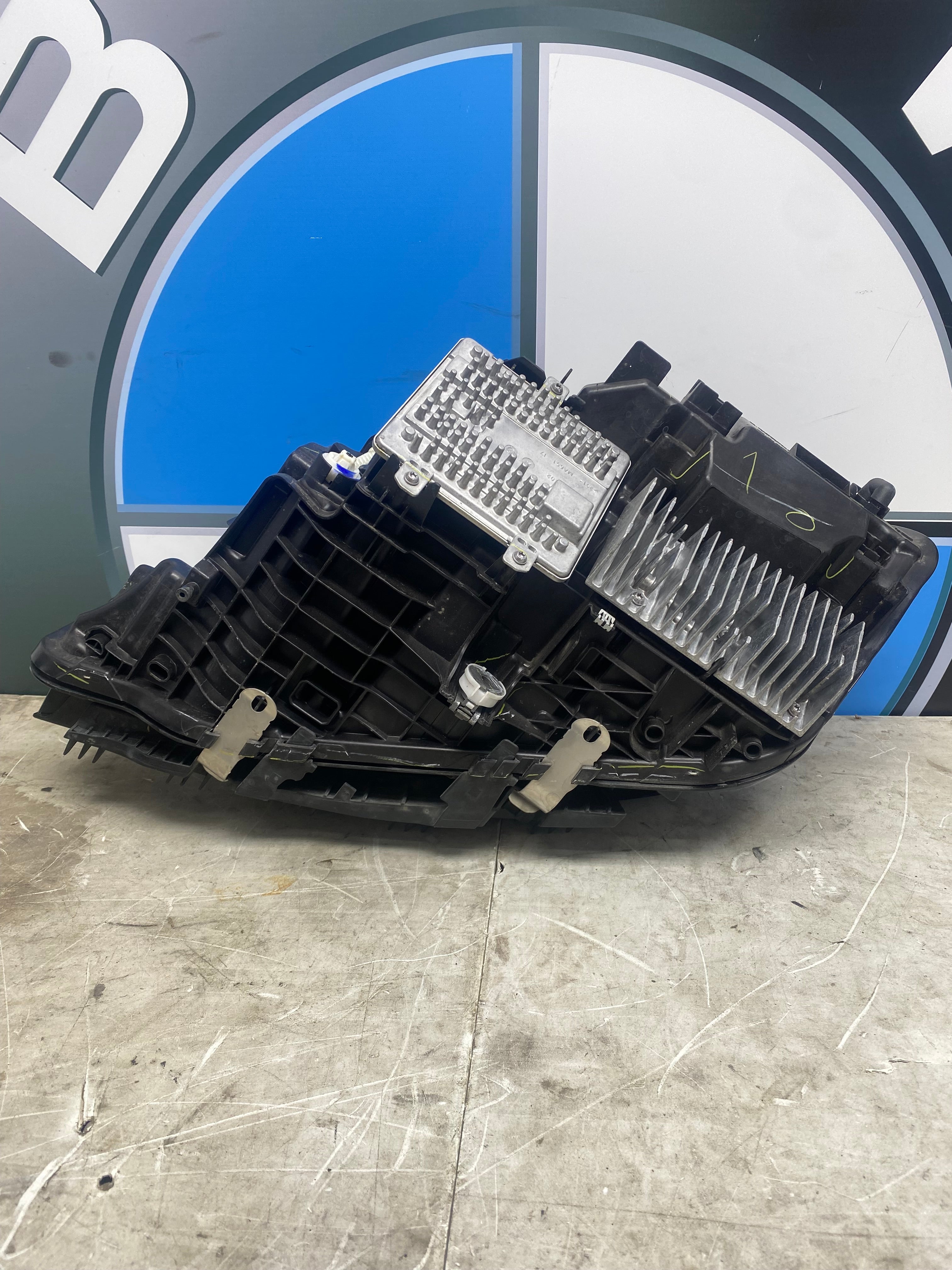 BMW 3 Series G20 / 5 Series G30 LED Headlight – 2019–2023