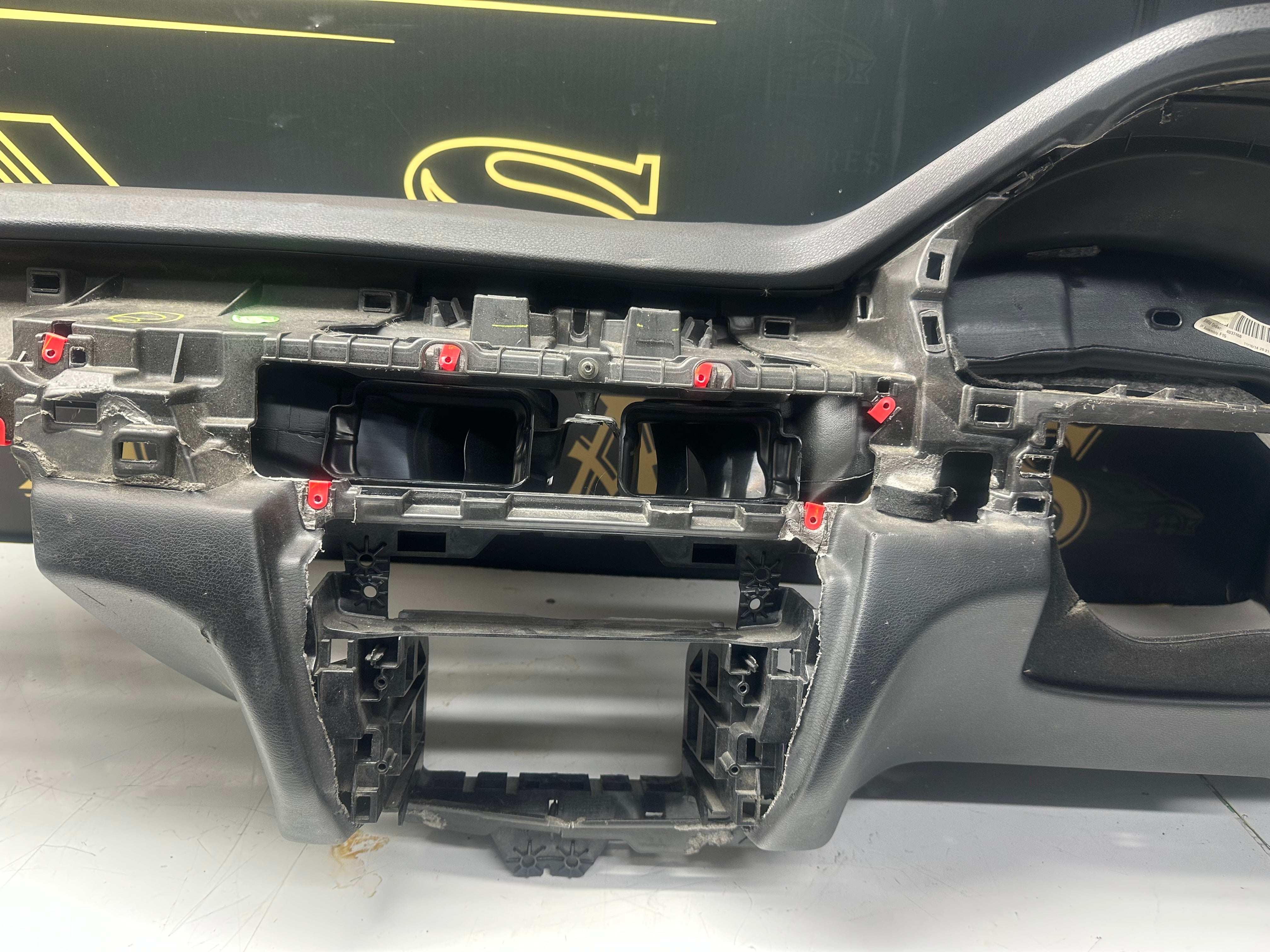 BMW X5 F15/F16 Complete Dashboard with Passenger Airbag (1028651-7) (4037468)