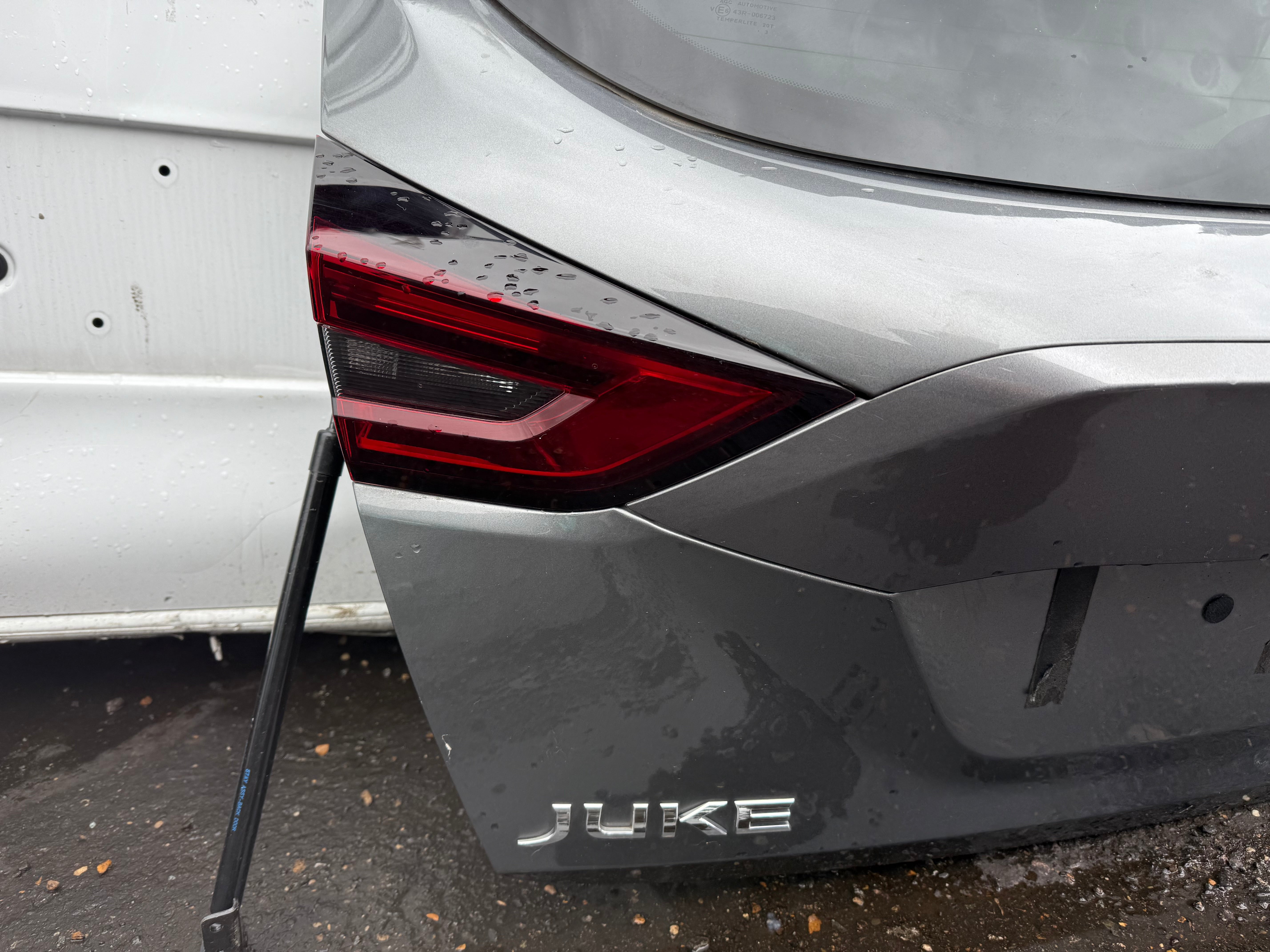 Nissan Juke 2022 Complete Tailgate