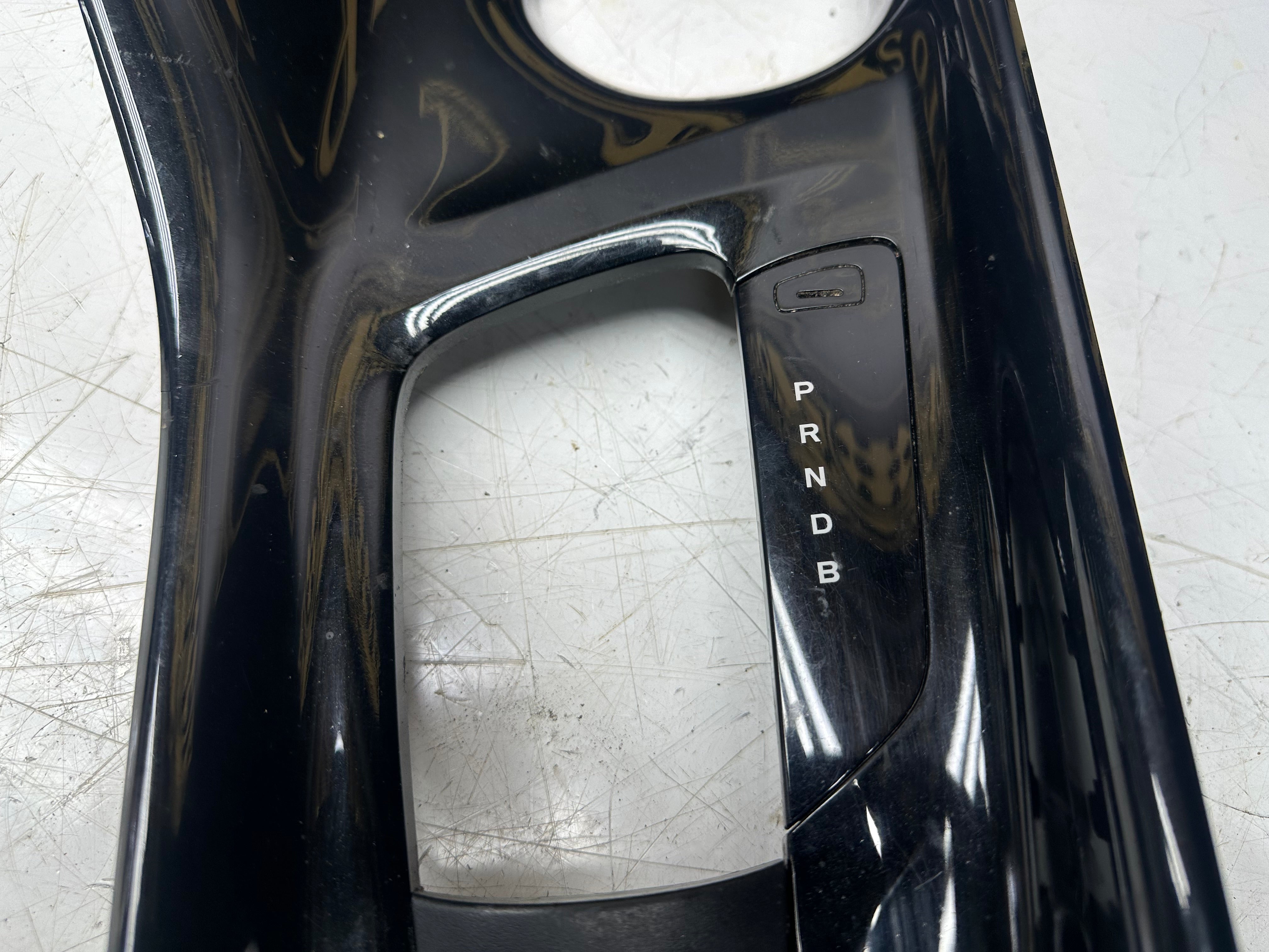 Toyota C-HR 2016–23 RHD Center Console (58804F4021)(76K512-RHD)(CZ049-1 13723031)