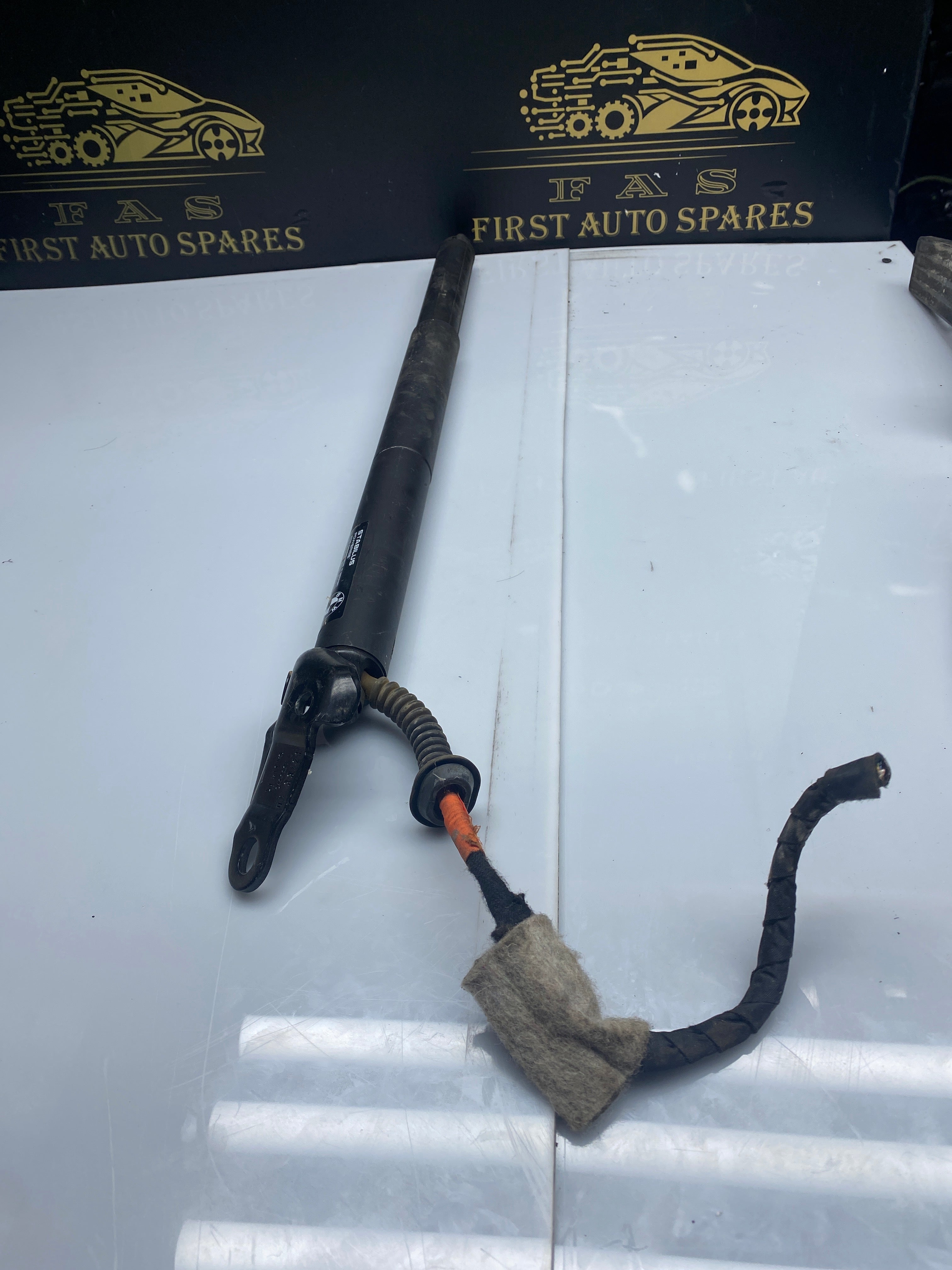 BMW X1 F48 Right Side Tailgate Boot Lid Gas Strut (9482962)