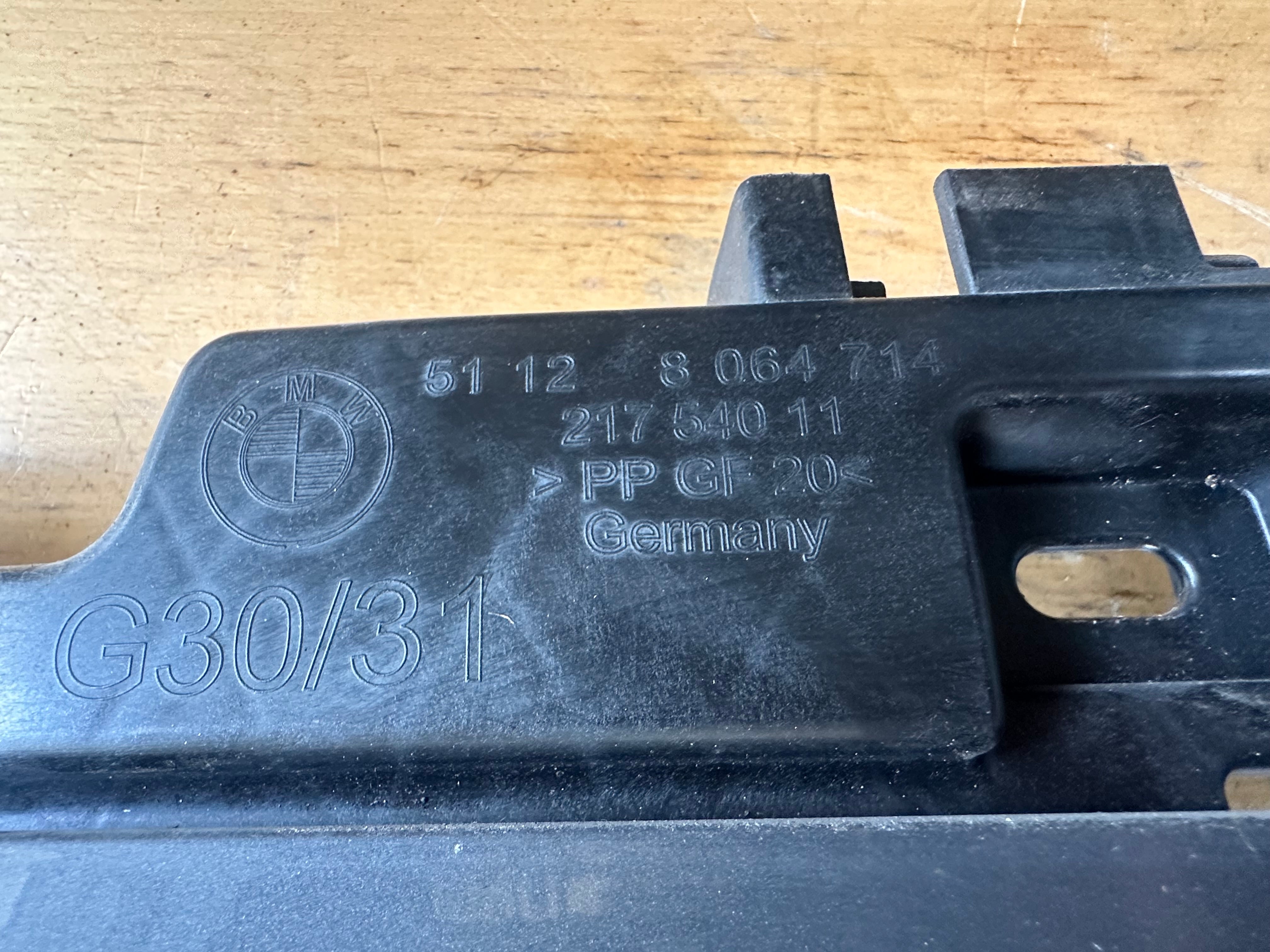 BMW 5 Series G30 M Rear Bumper Diffuser (51128064718) (8064718)