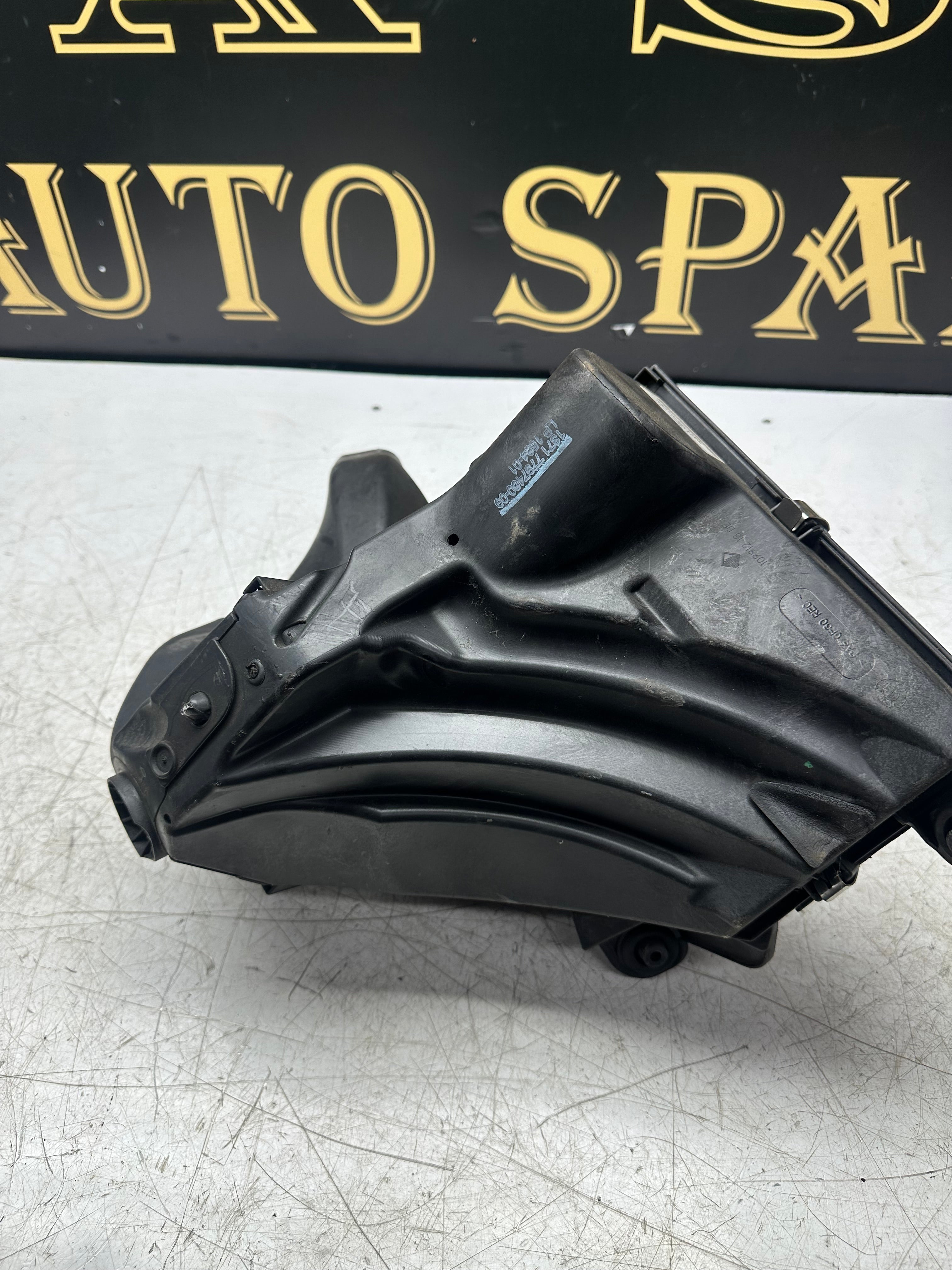 BMW 1 & 3 Series Air Filter Box Housing (2011–2019)(7797460 / 7797466 )