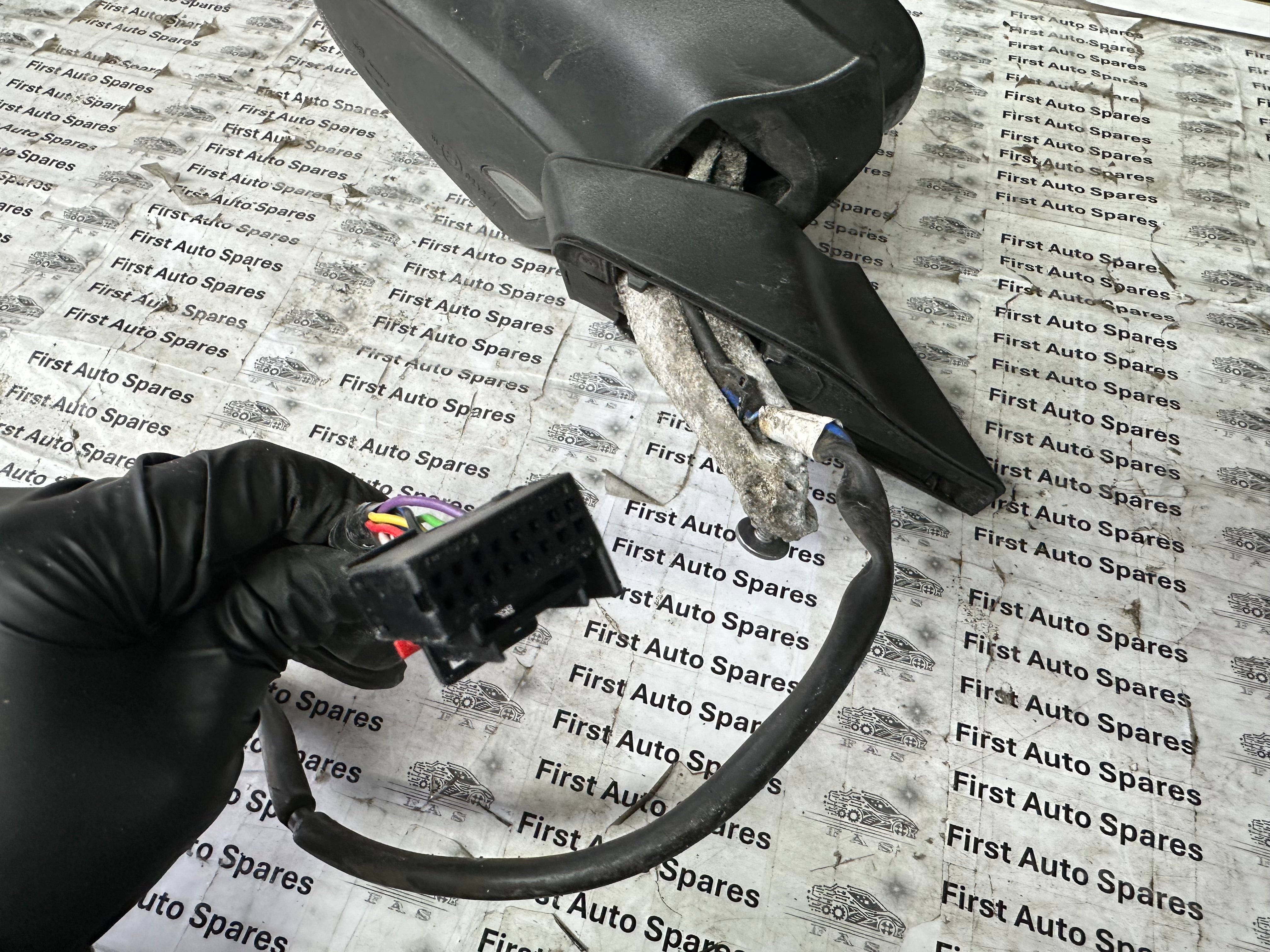 Volkswagen Golf MK7.5 2013–2017 Right Driver’s O/S Wing Mirror