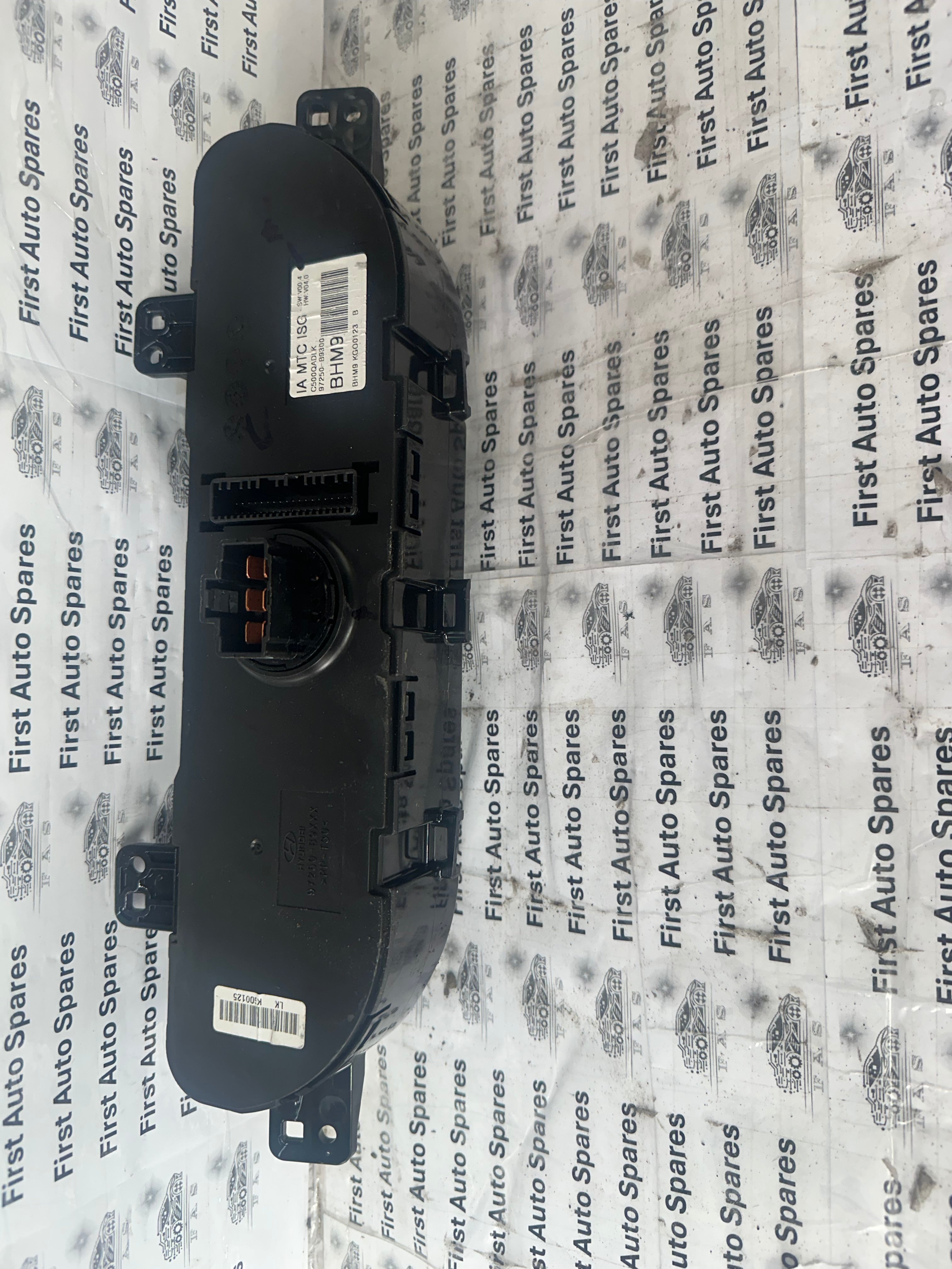 Hyundai i10 2016 MK2 Heater / AC Controller (97250-B9300) (97250-B9XXX)