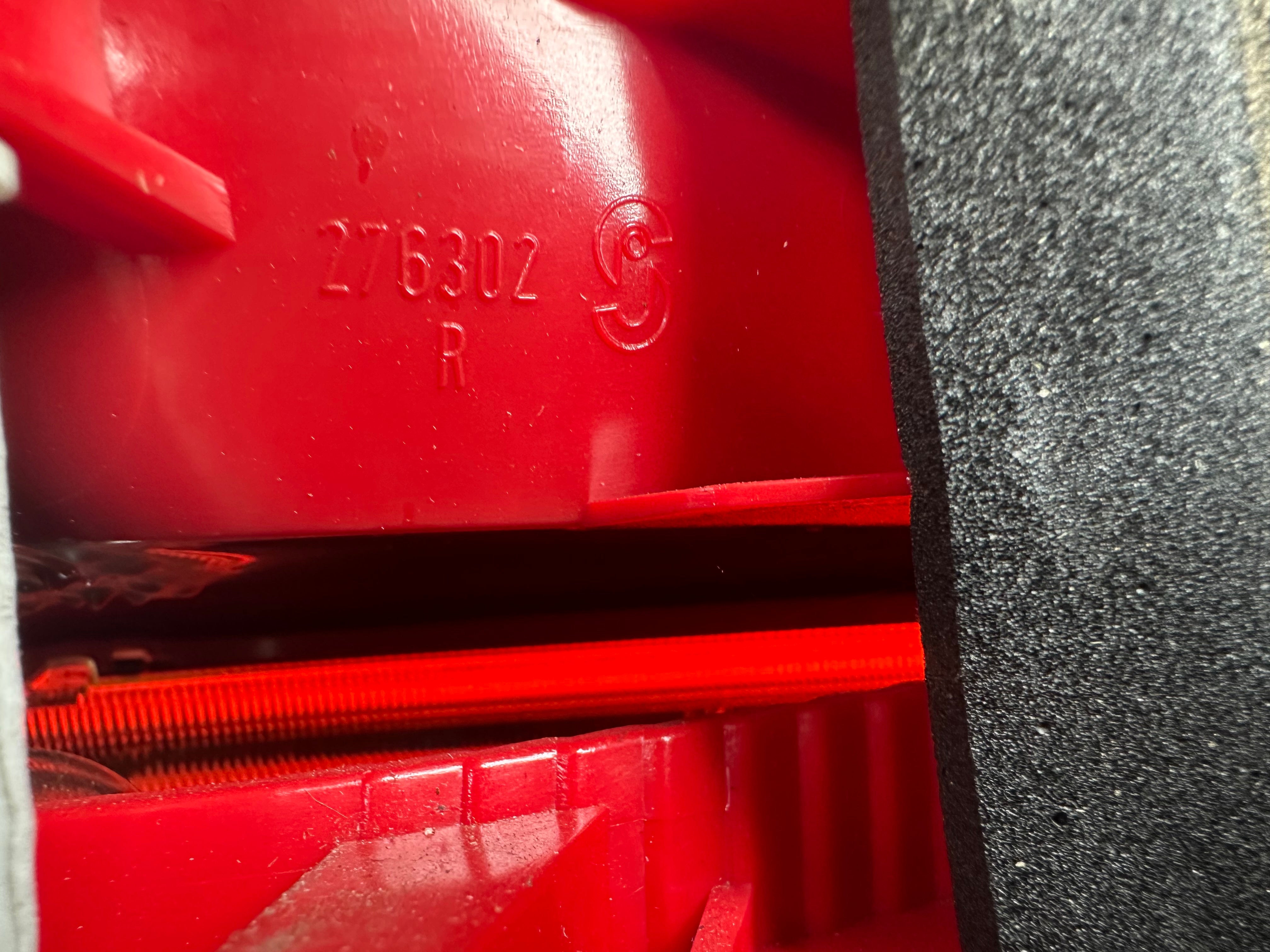 BMW 3 Series E90 E91 E93 2008 Right Rear Tail Light (276302 R)