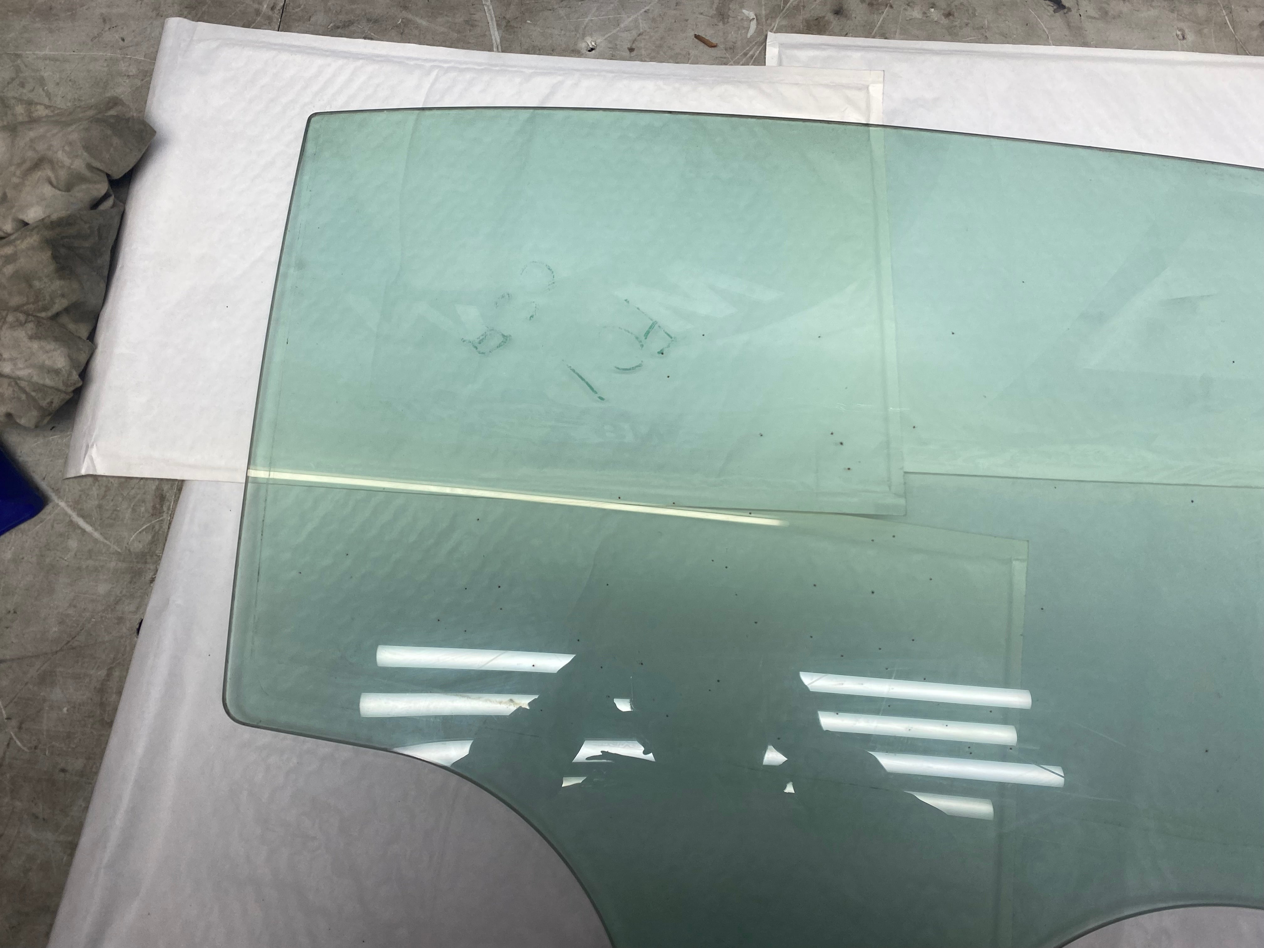 BMW 7 Series F01 Rear Driver Side Window Glass 2008–2015