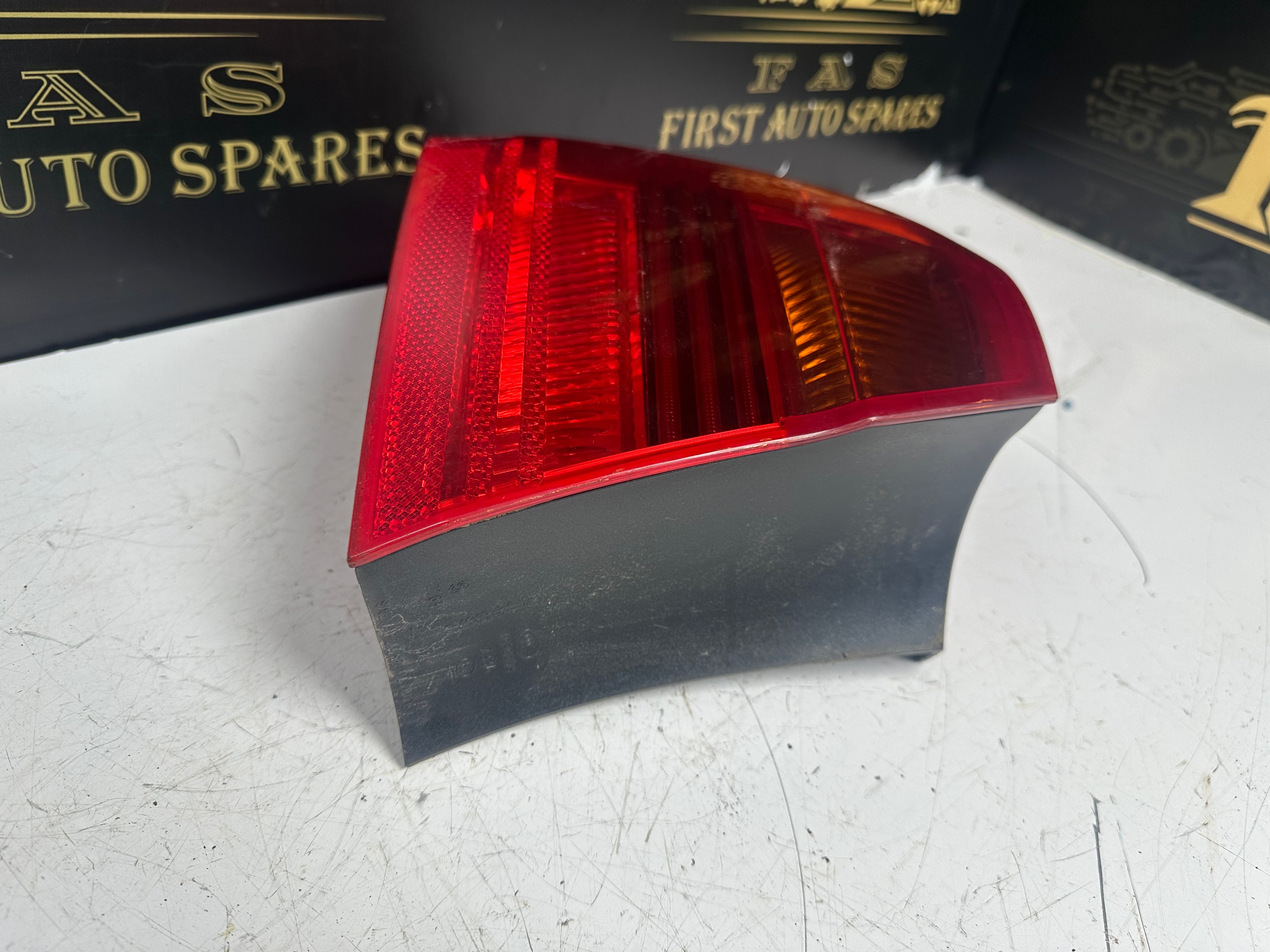 BMW 3 Series E90 2008 Left Rear Taillight (276301 L)