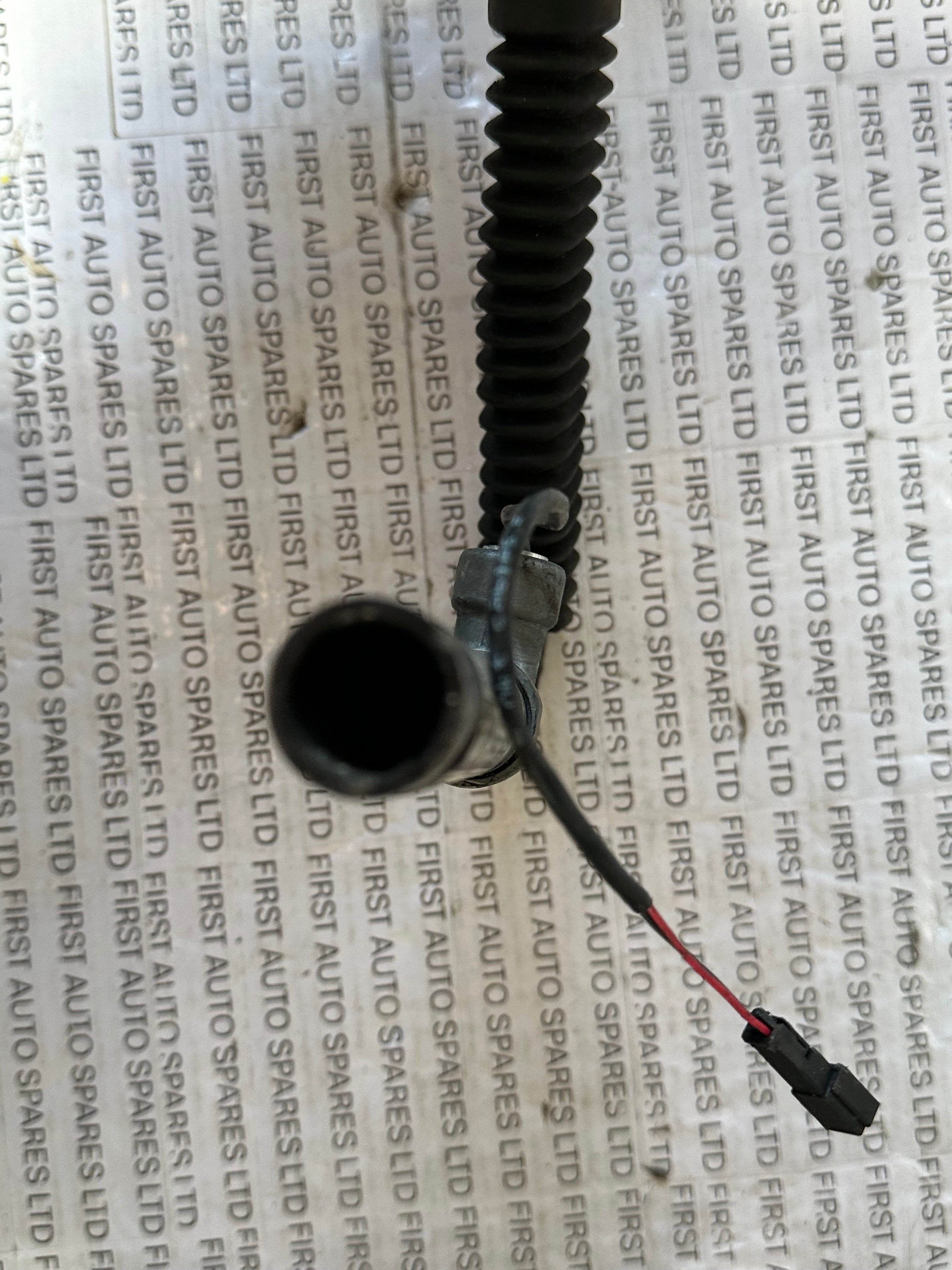 BMW 5 Series F10 2011 Front Right Side Seat Belt Buckle (615796400D)