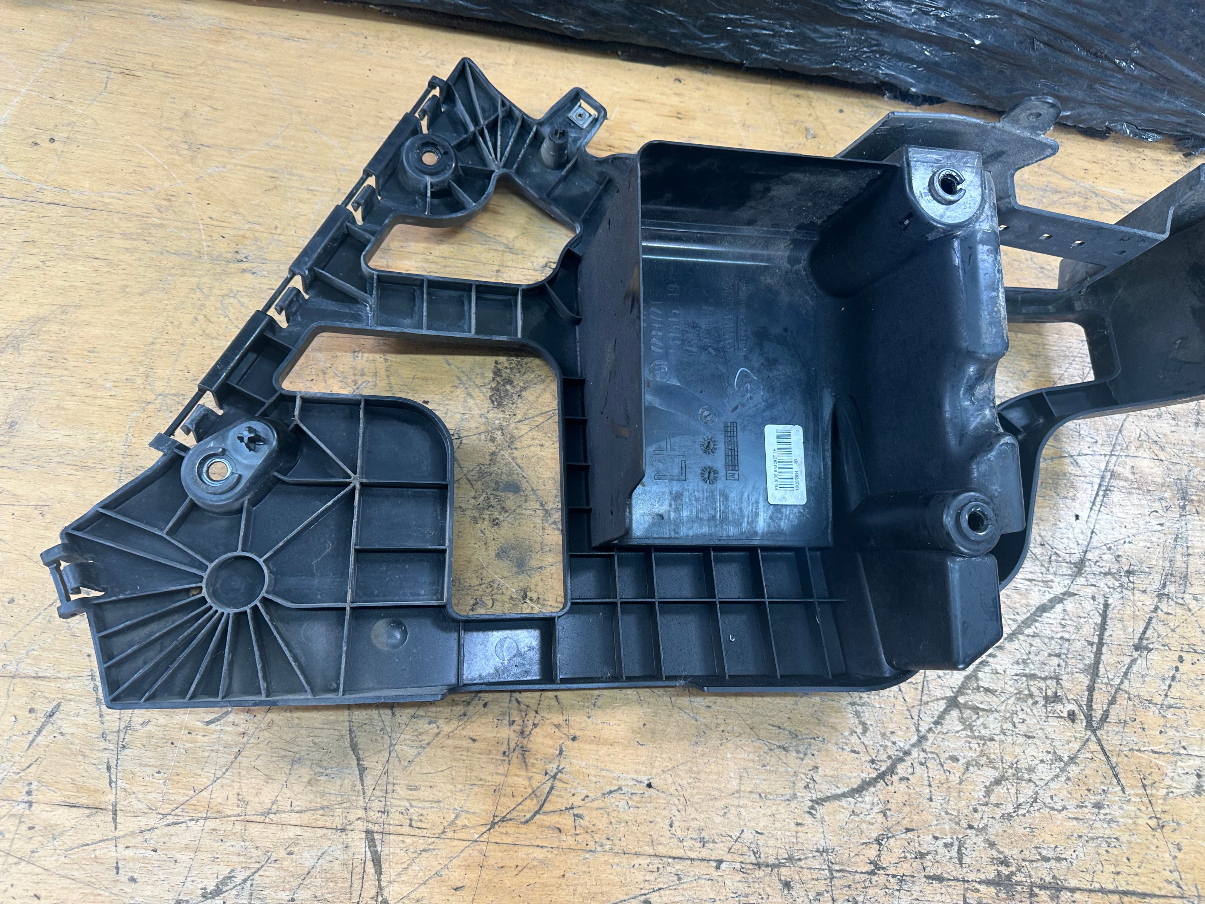 BMW X5 Series F15 Rear Bumper Bracket Left Side LH (7294721)