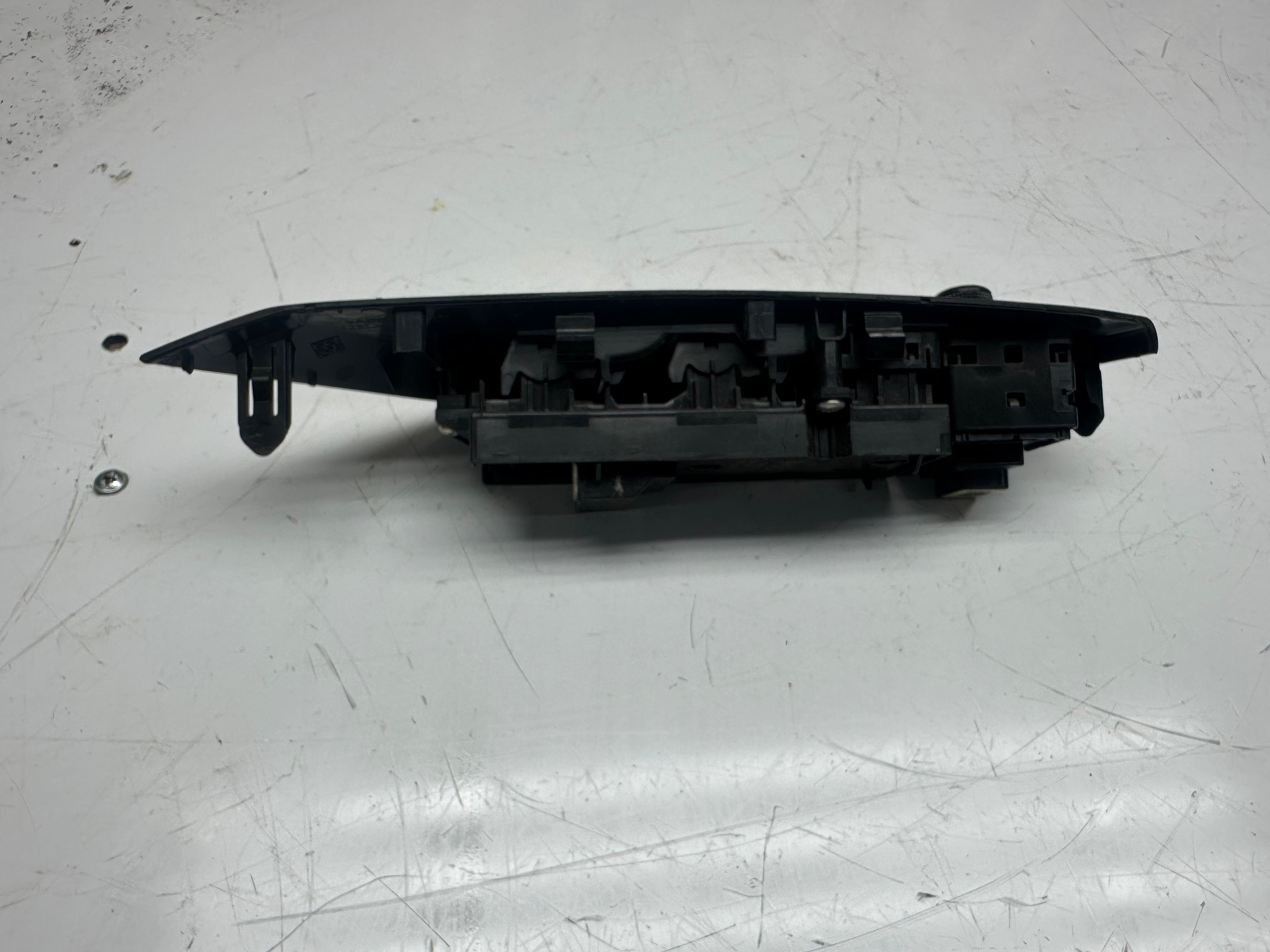 Toyota Yaris 2020-24 4 Way Window Switch & Trim (84040-0D030) (74231-K0120)