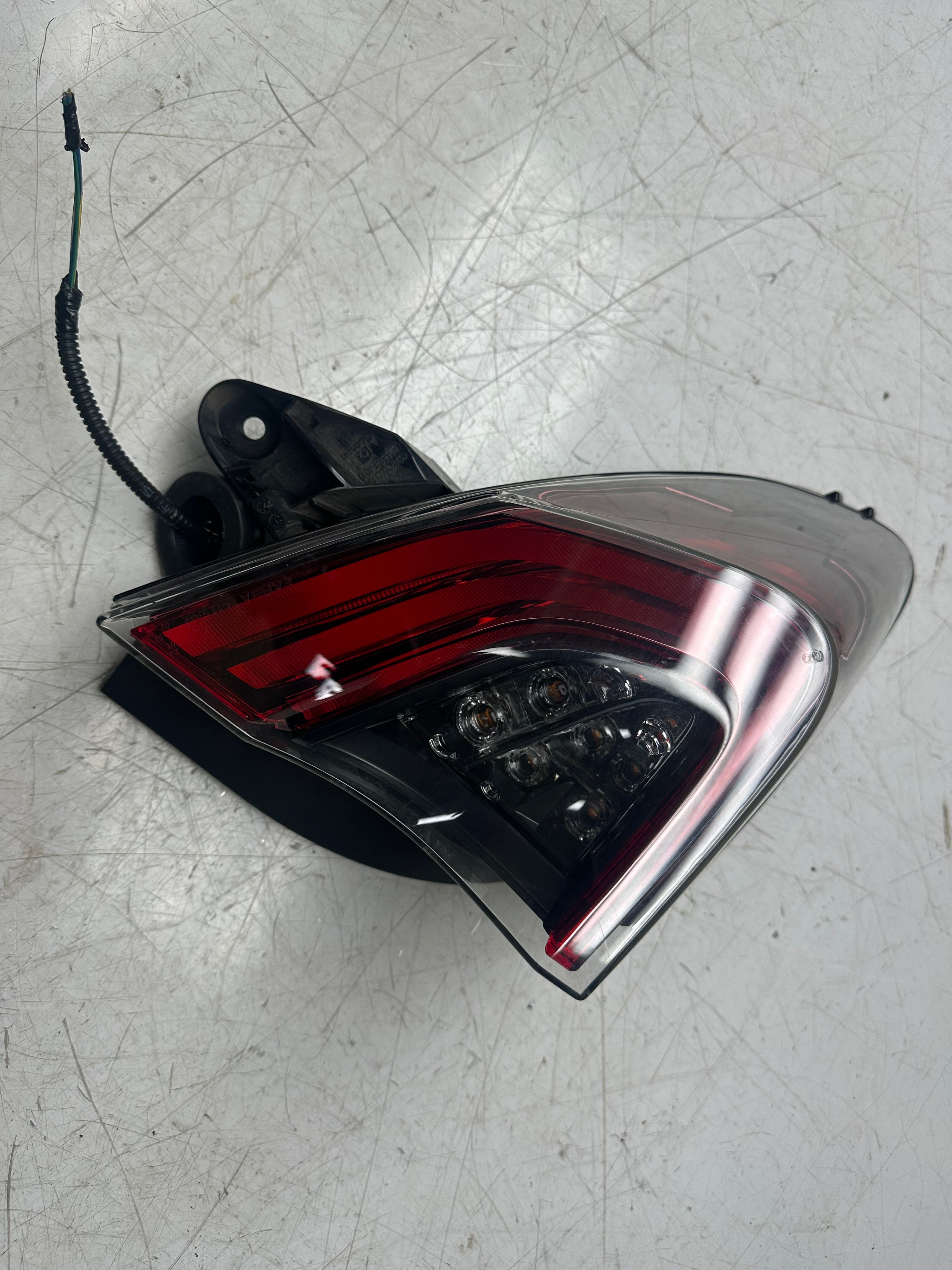 Toyota C-HR 2016–19 CR1 - Passenger Side Rear Light Back Lamp (81560-F4030-00)