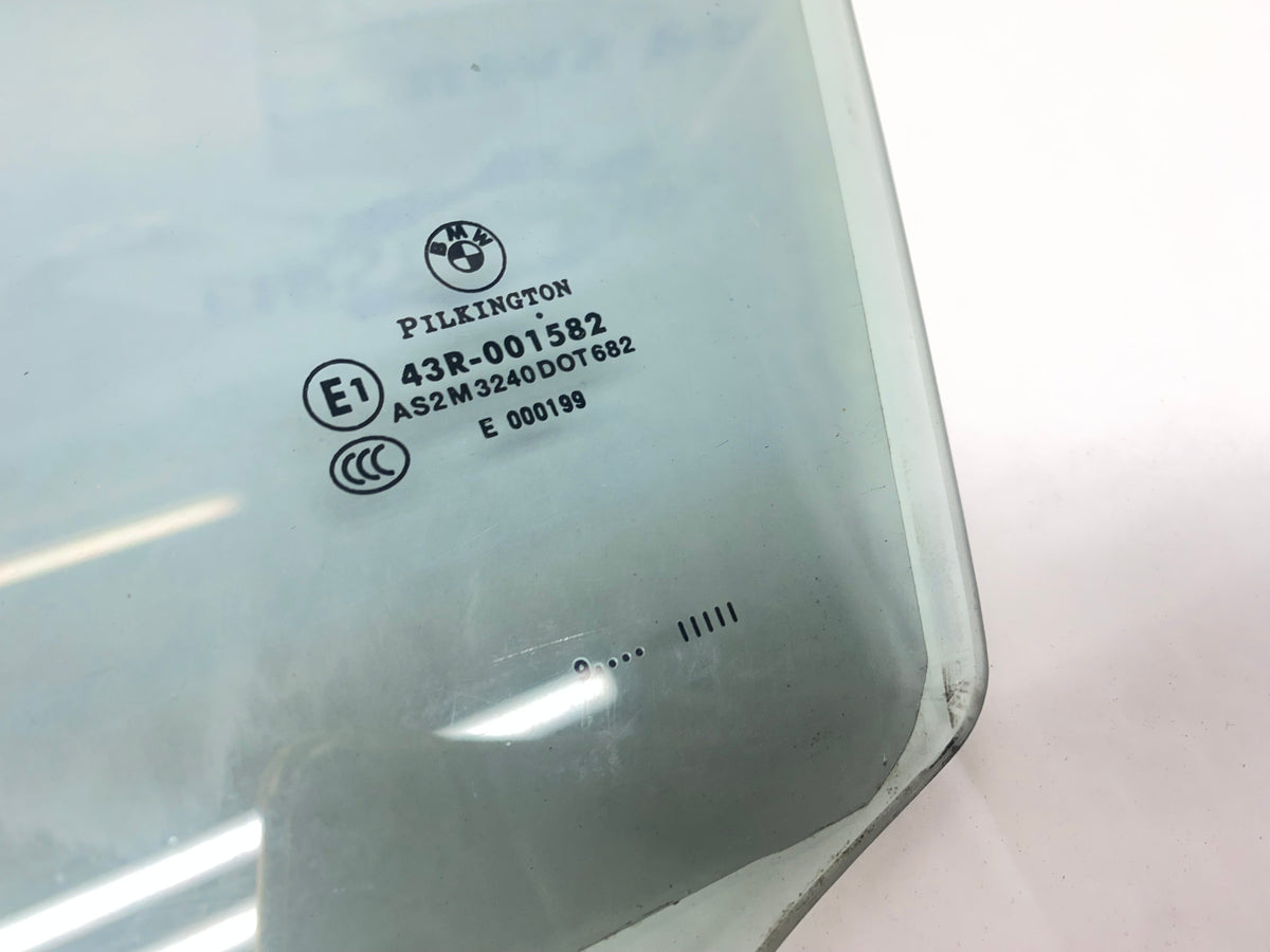 BMW 1 Series E87 Front Passenger Side Window Glass 2004–2011