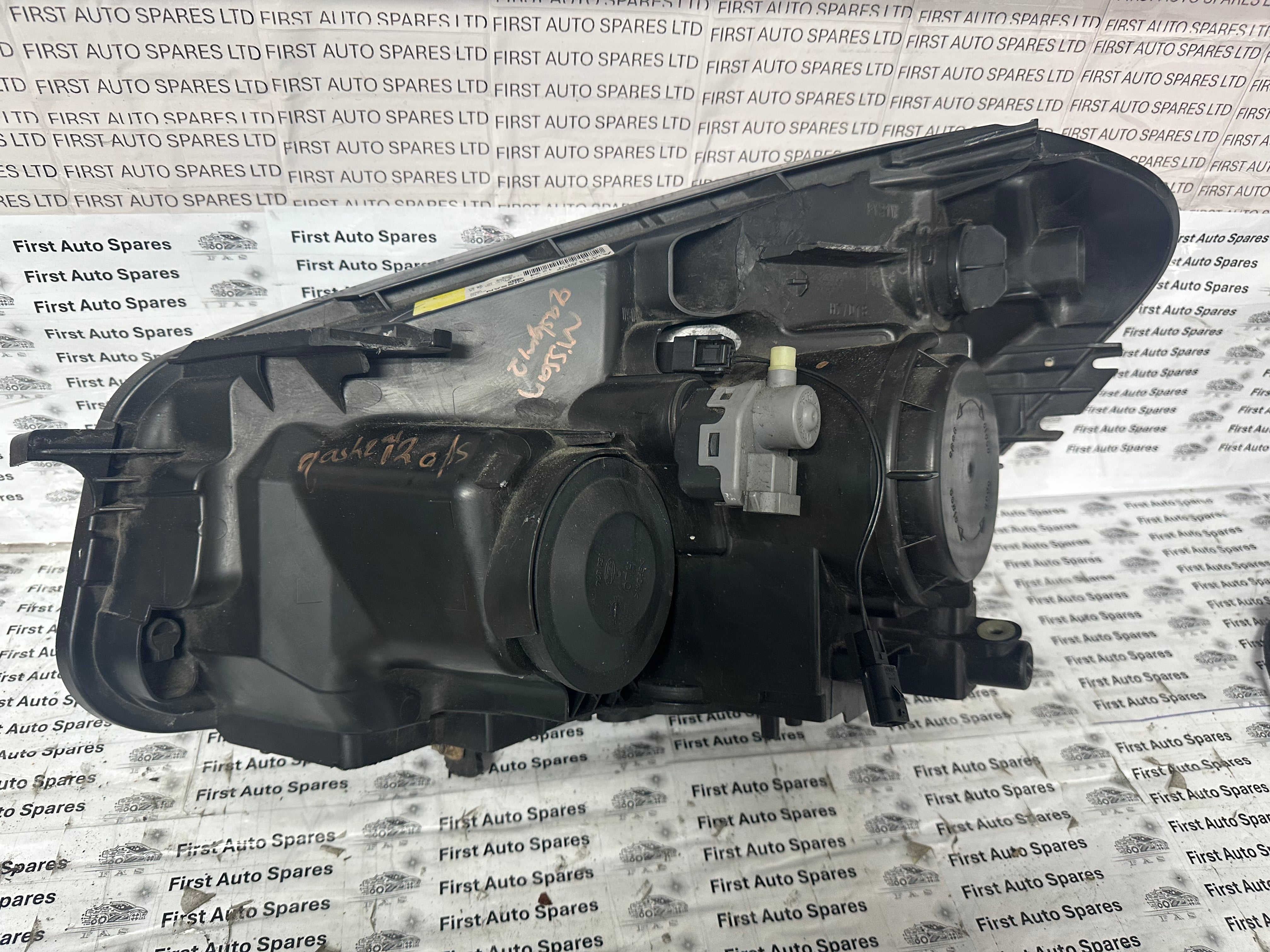 Nissan Qashqai J10 2013 Right Front Headlight (26010-BR01B)