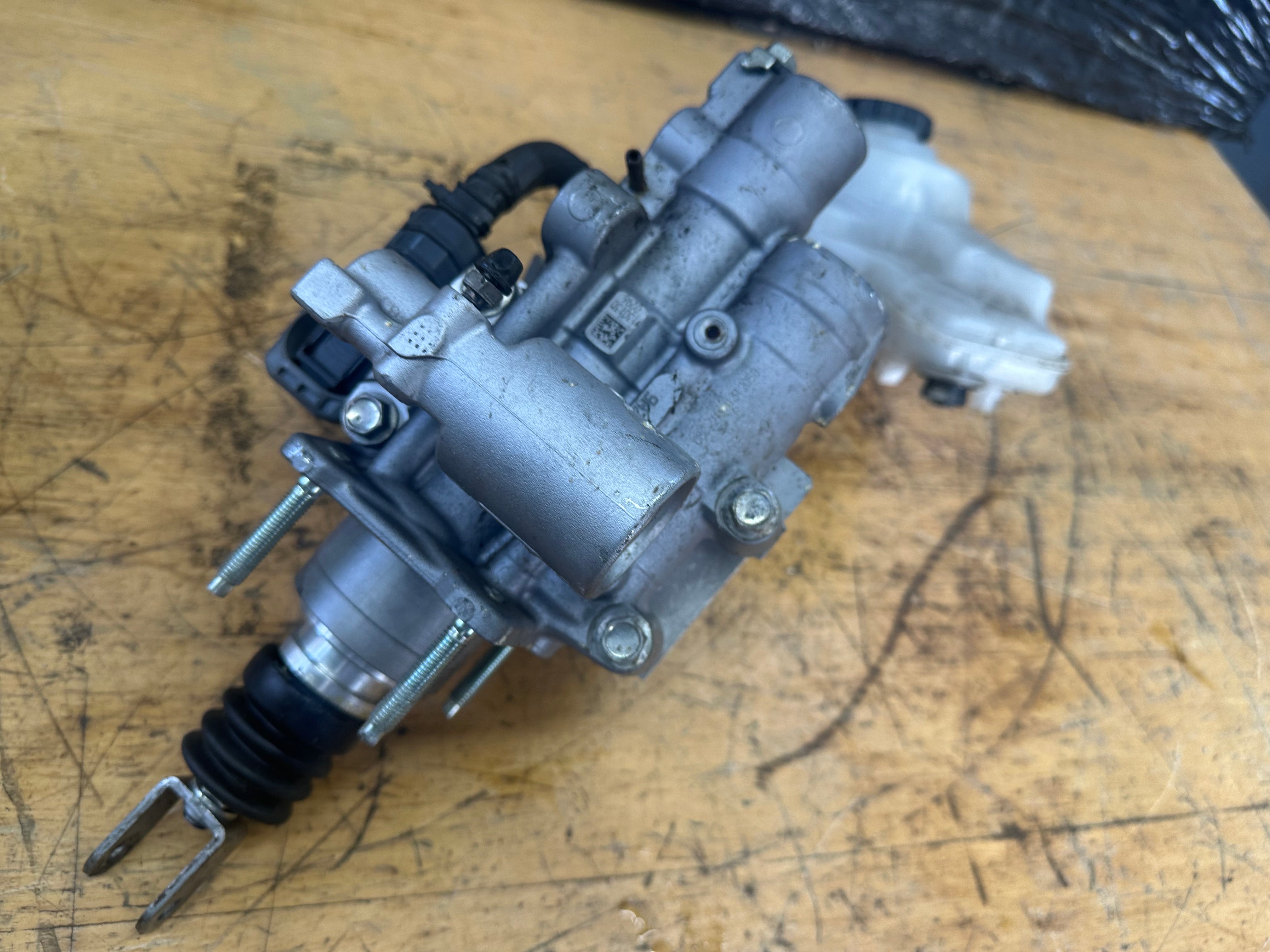 Toyota Corolla 2020 Brake Servo Booster (47210-12510) (47270-47040)