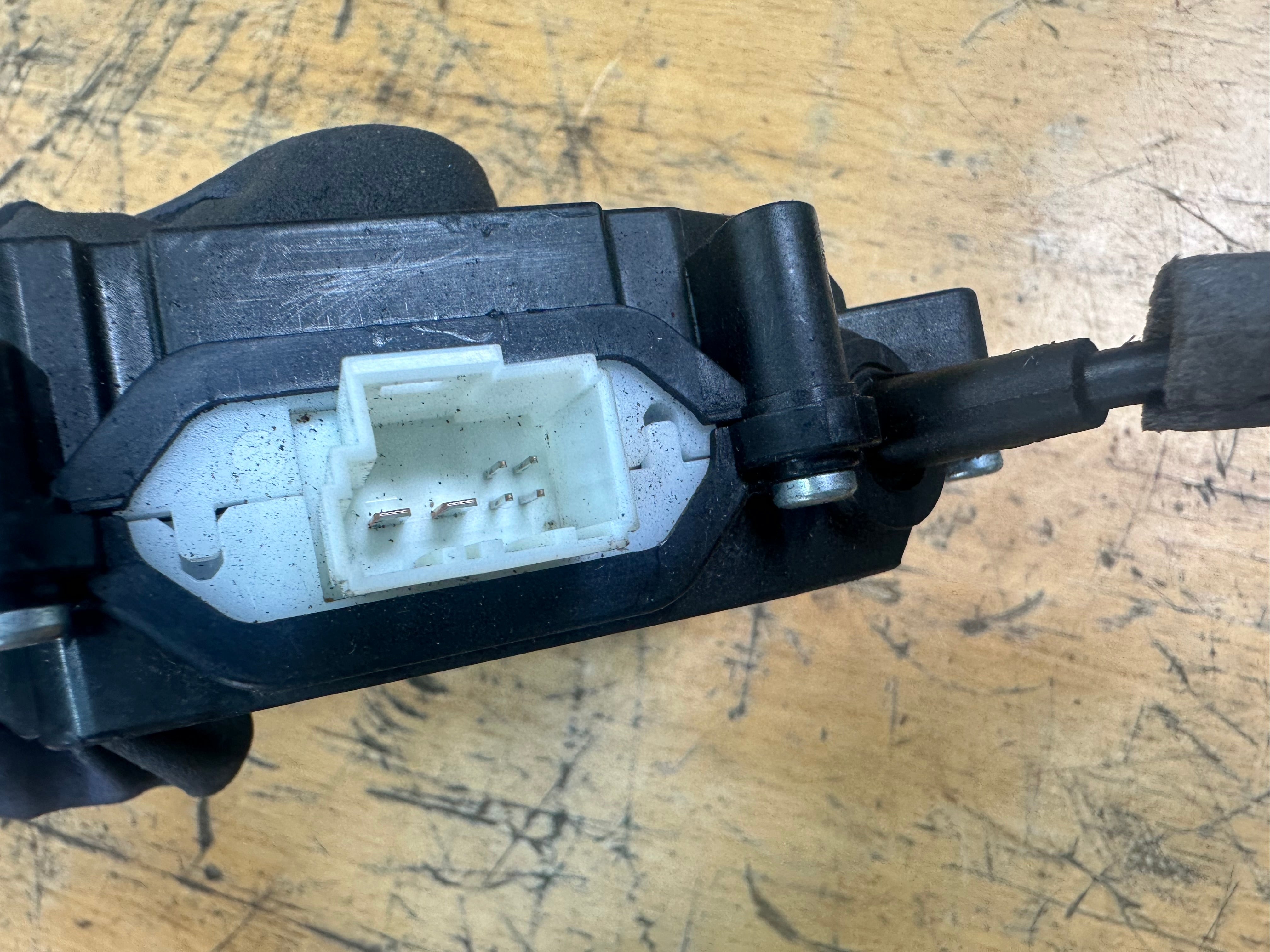 BMW M5 5 Series F10 Tailgate Boot Lock Catch Latch (934404-101) (163672-10)