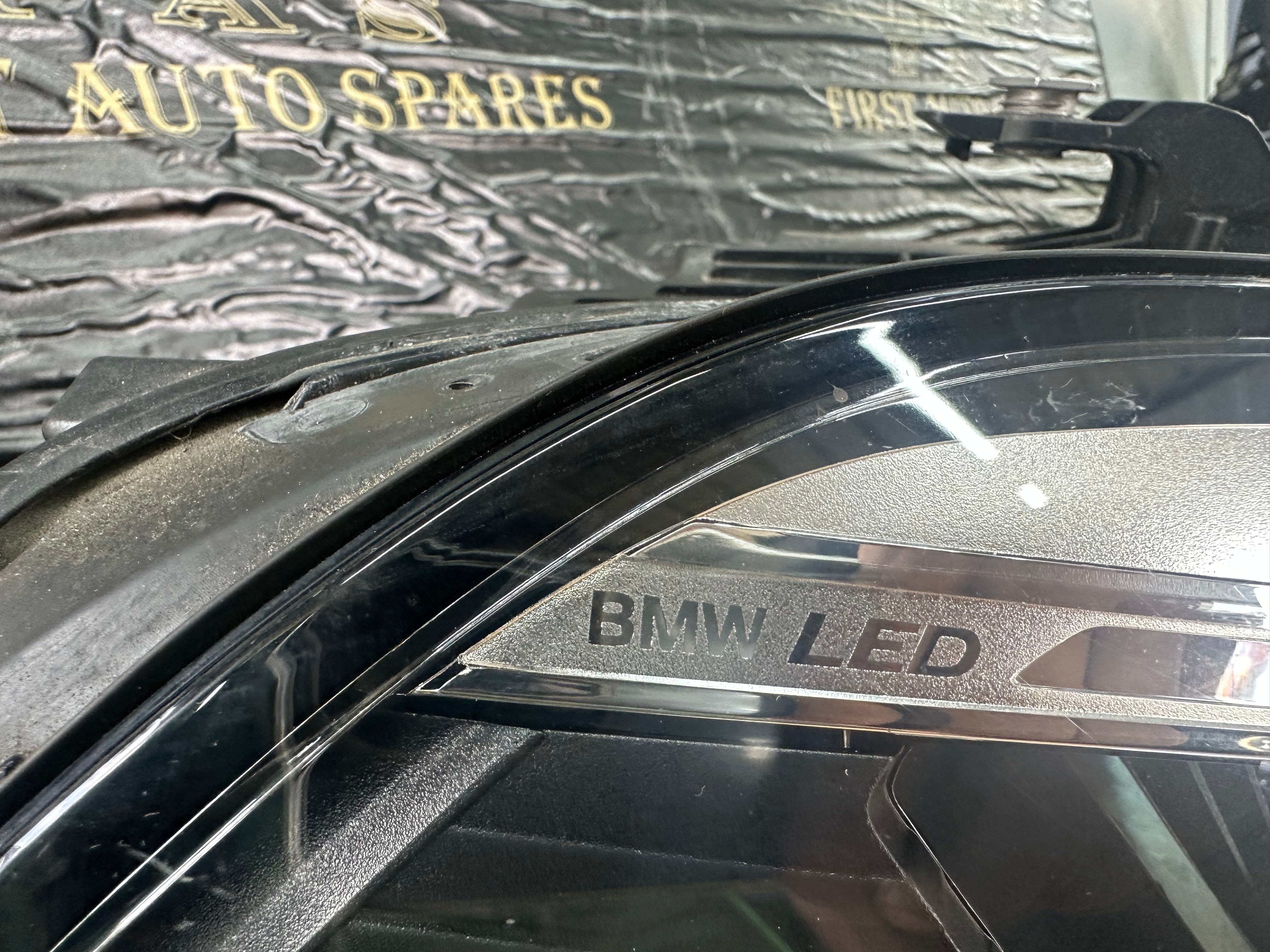 BMW X5 X6 G05 G06 Complete LED Driver’s Right Headlight (9481782 03) (9481782)