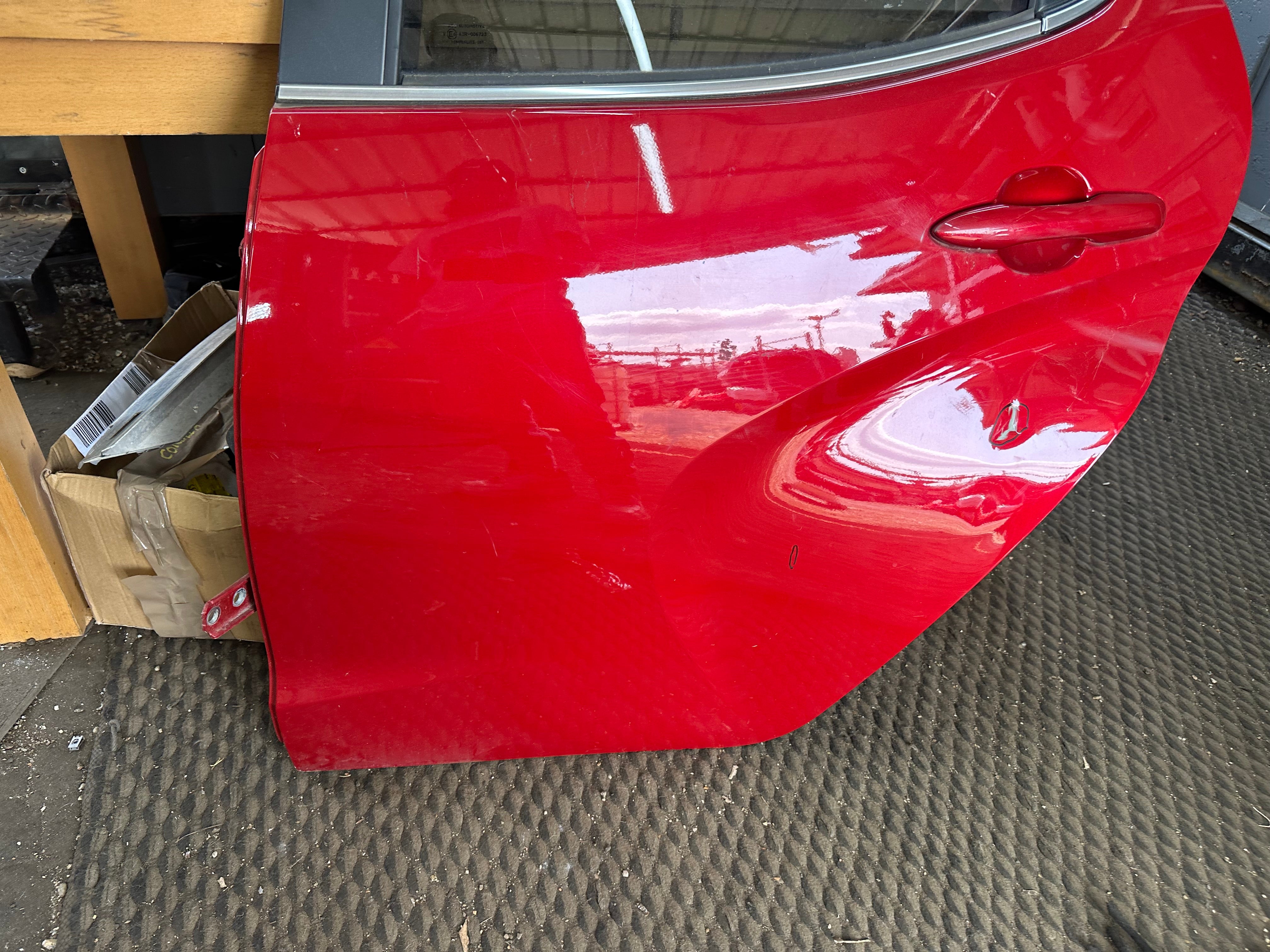 Toyota Yaris / Mazda 2 2020–2025 Left Rear Door N/S/R