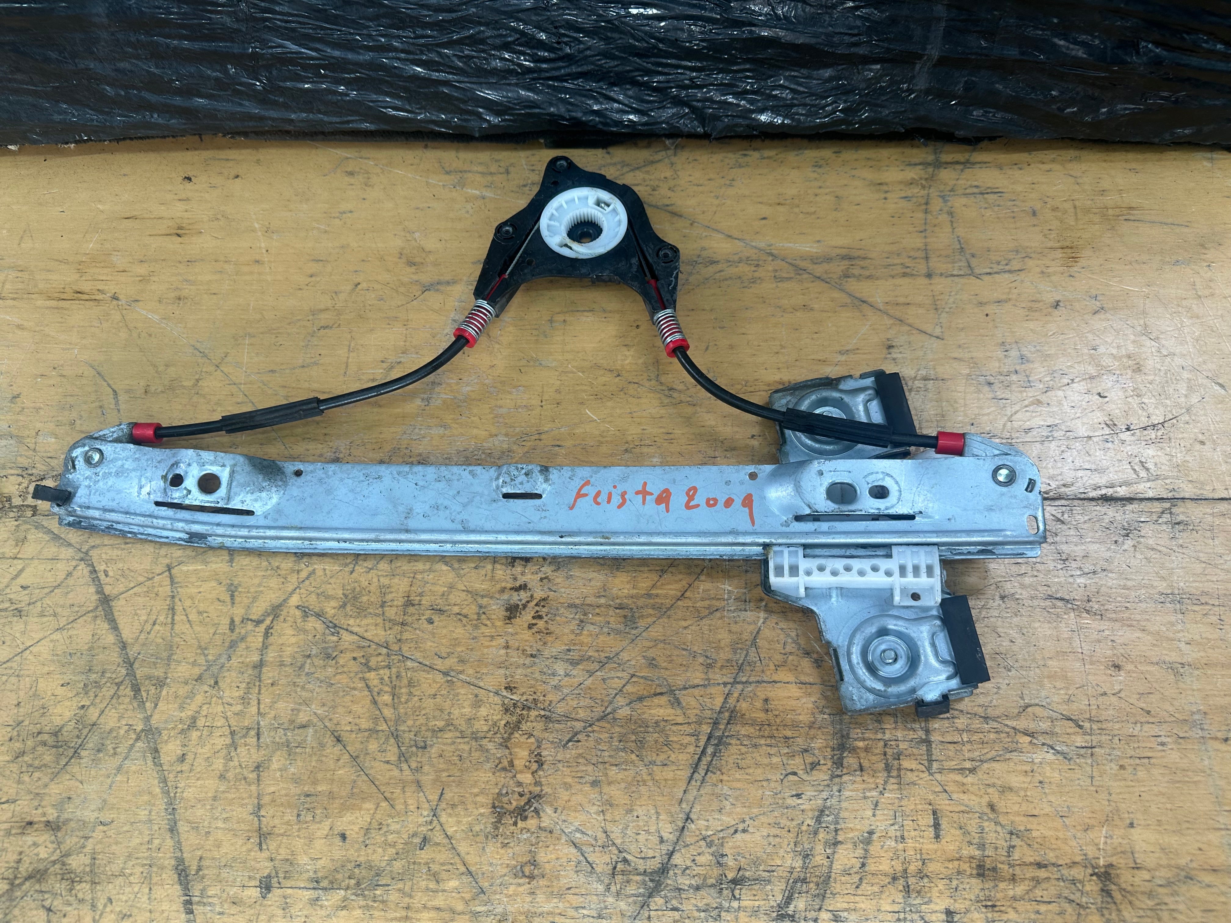 Ford Fiesta 2009 Front Right O/S/F Window Regulator (8A61-A23200)