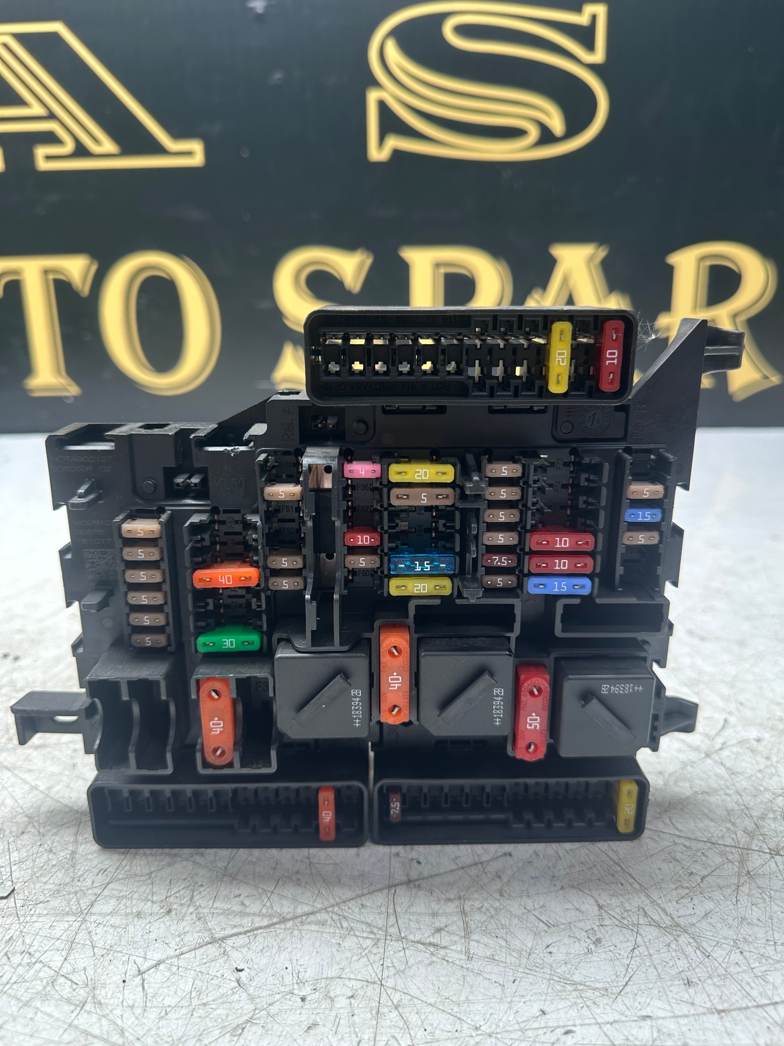 BMW 1 Series / 2 Series / X1 / X2 Rear Fuse Box 9360501 – 2014–2025