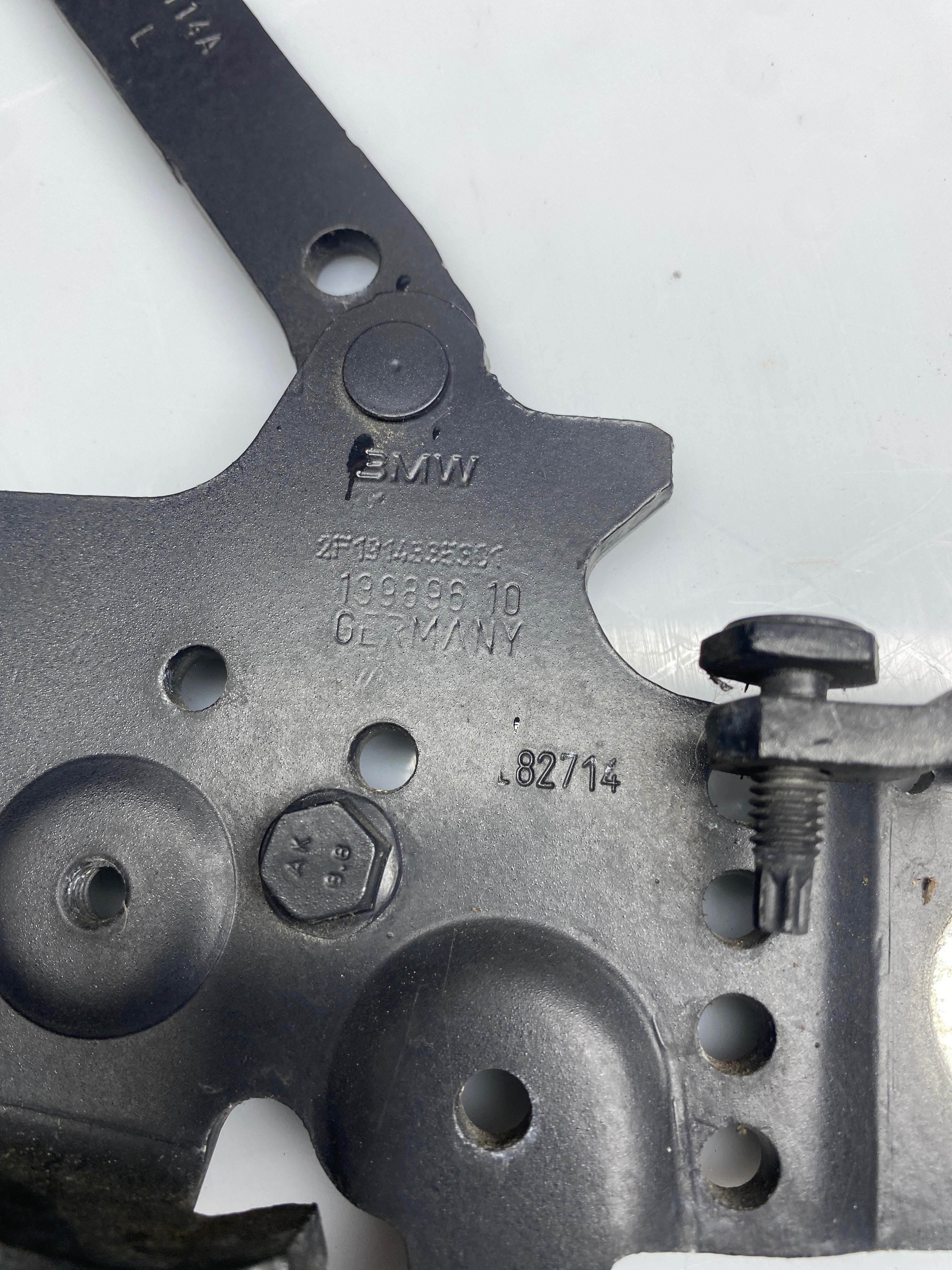 BMW 3 Series F30 Bonnet Hinges (Pair) – 2012–2019 (139896 10)