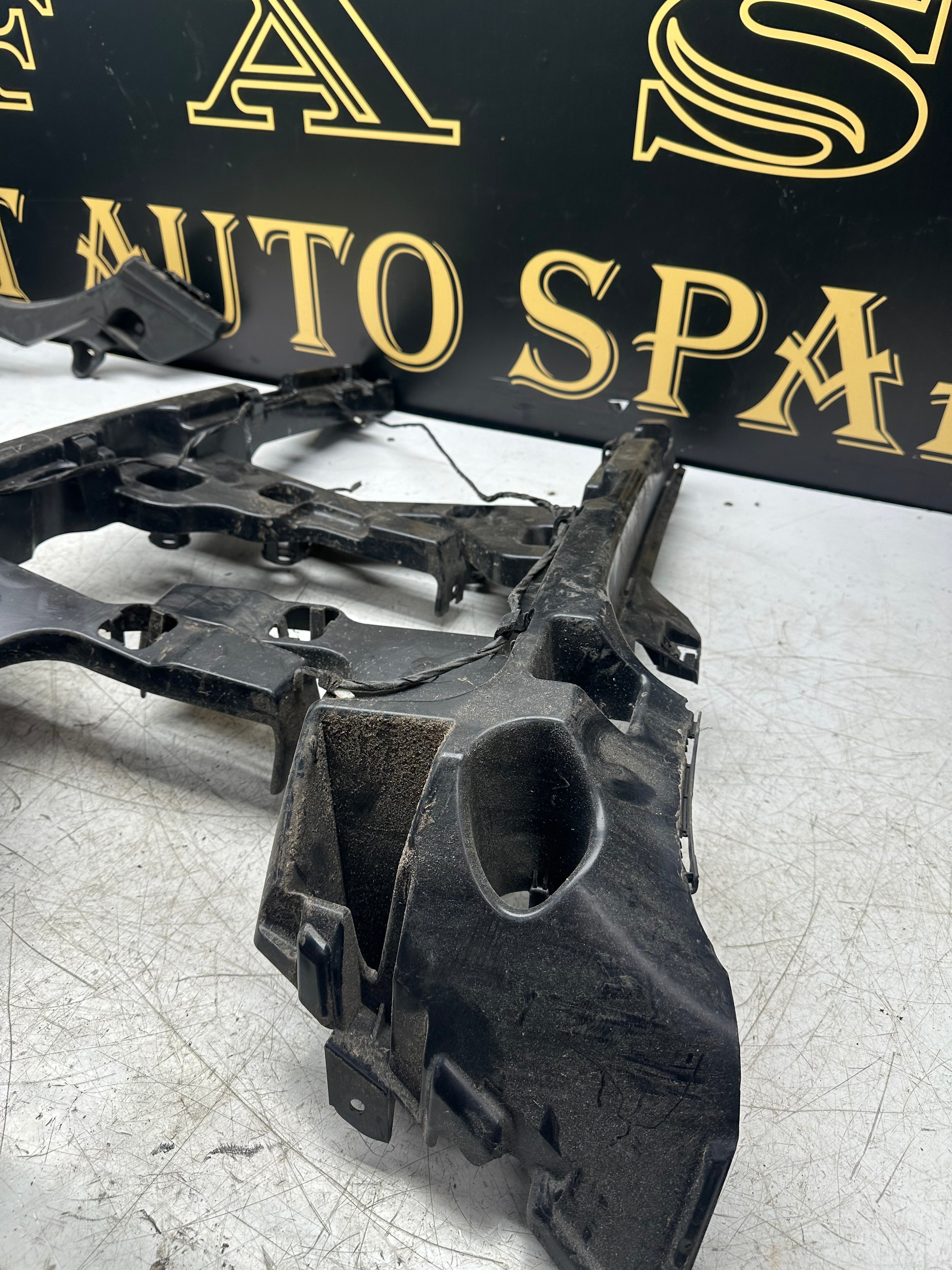 Mini One / Cooper F56 F55 Rear Bumper Mounting Bracket (7318756)