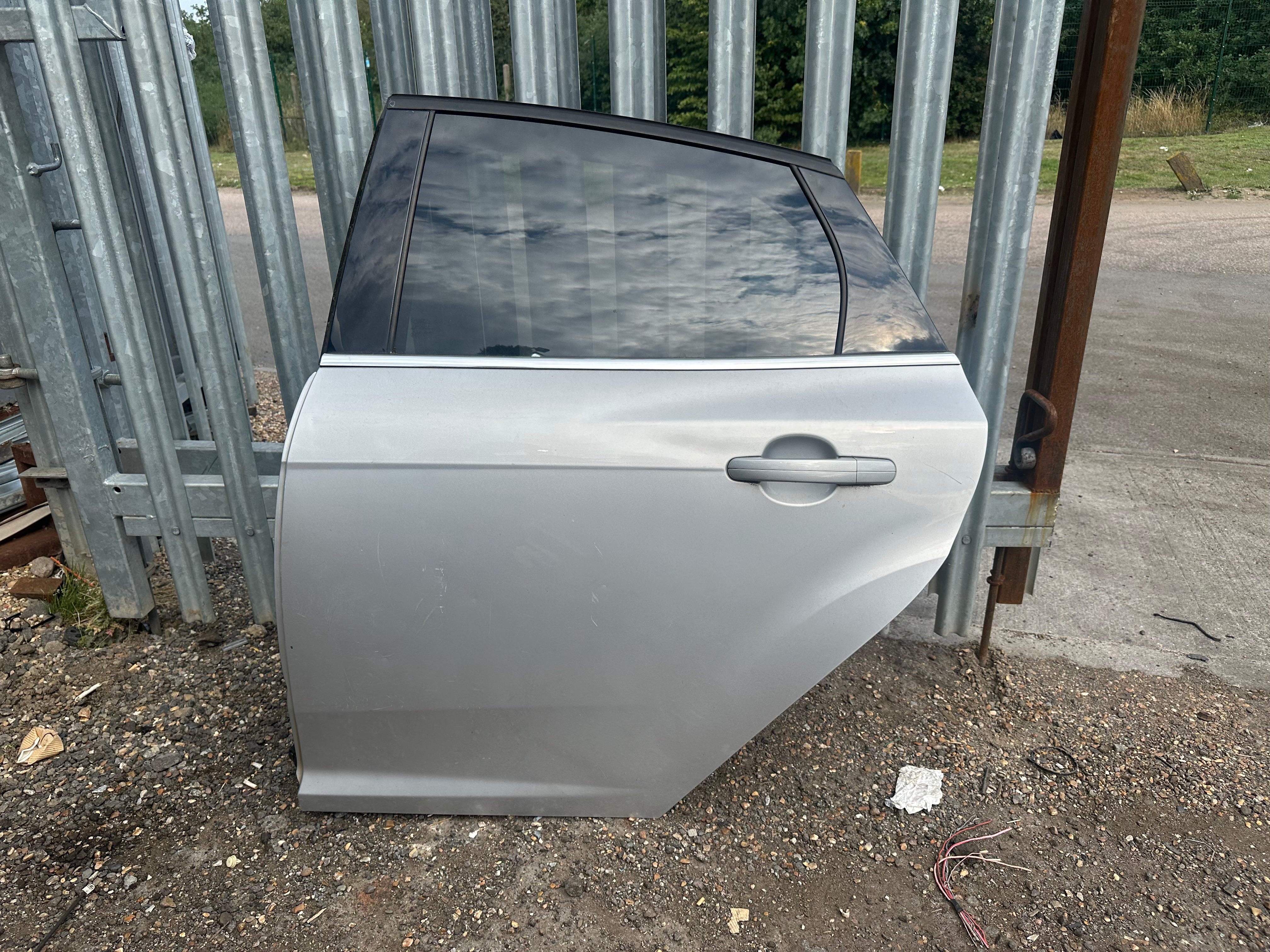 Ford Focus Titanium 2012–2018 Left Rear Passenger Door (N/S/R)