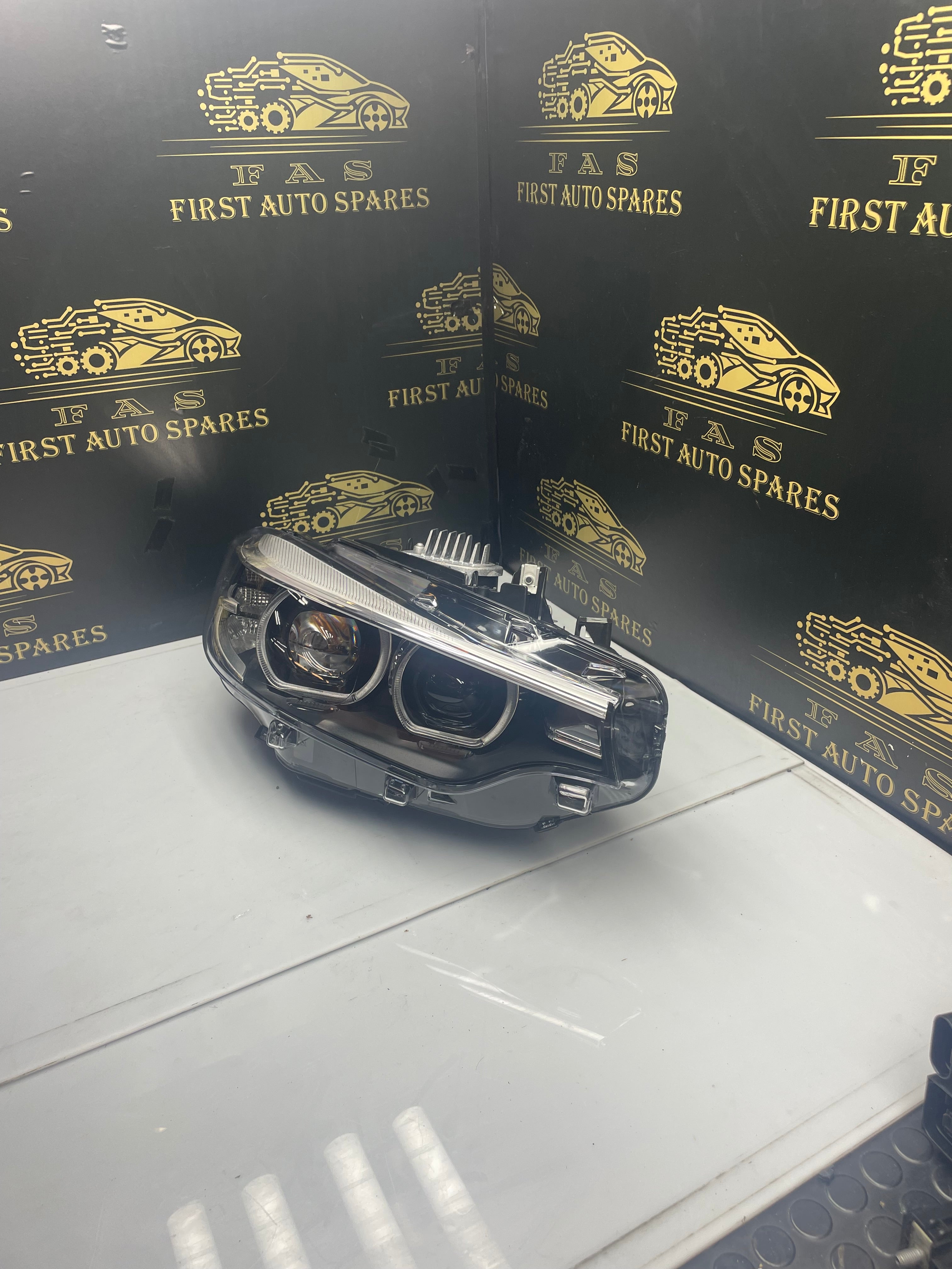 BMW 4 Series F32 LCI Complete LED Right Headlight (8738702-01)
