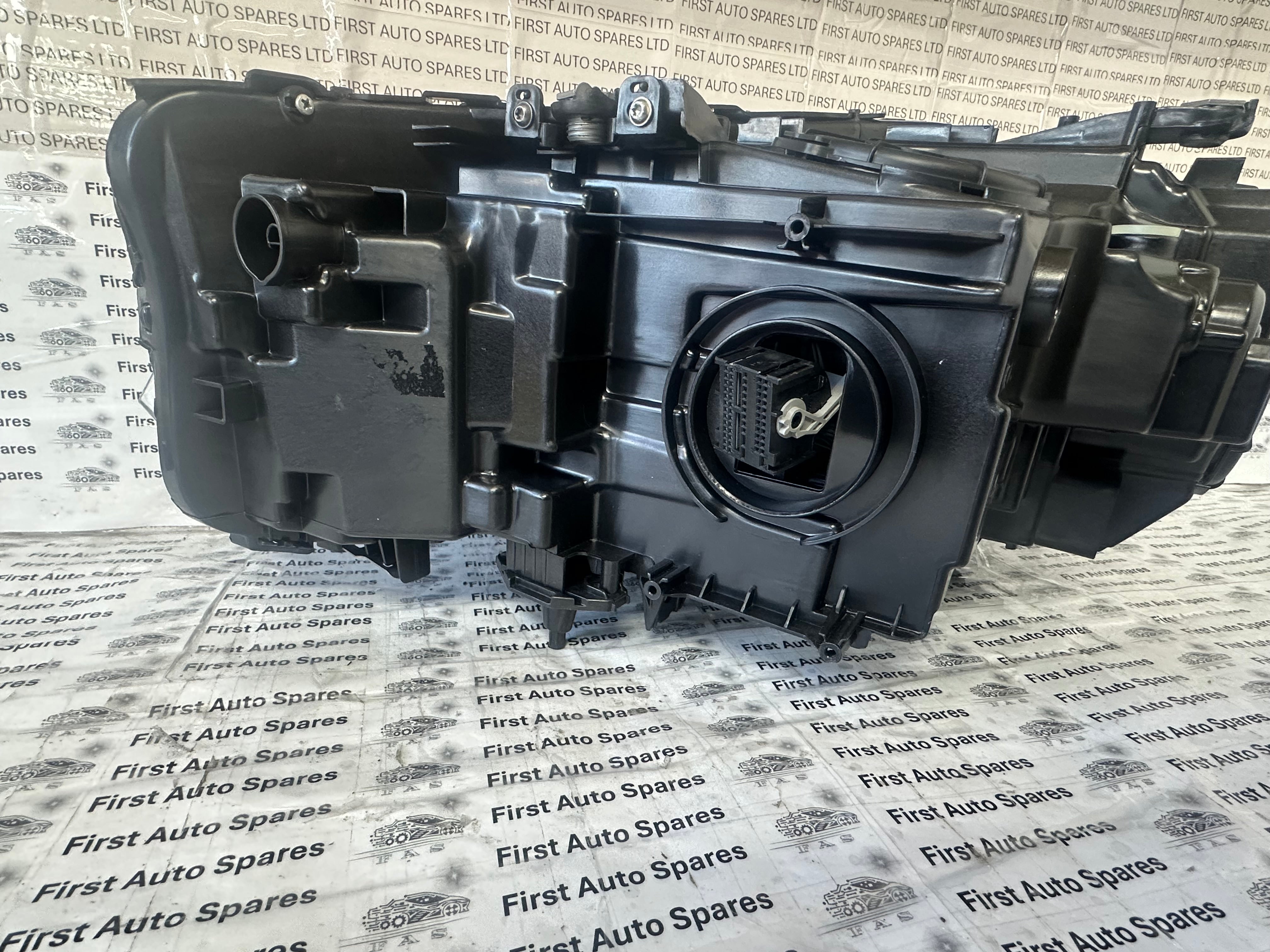BMW 5 Series Adaptive LED Right Headlight G30 G31 F90 (7214962-02)