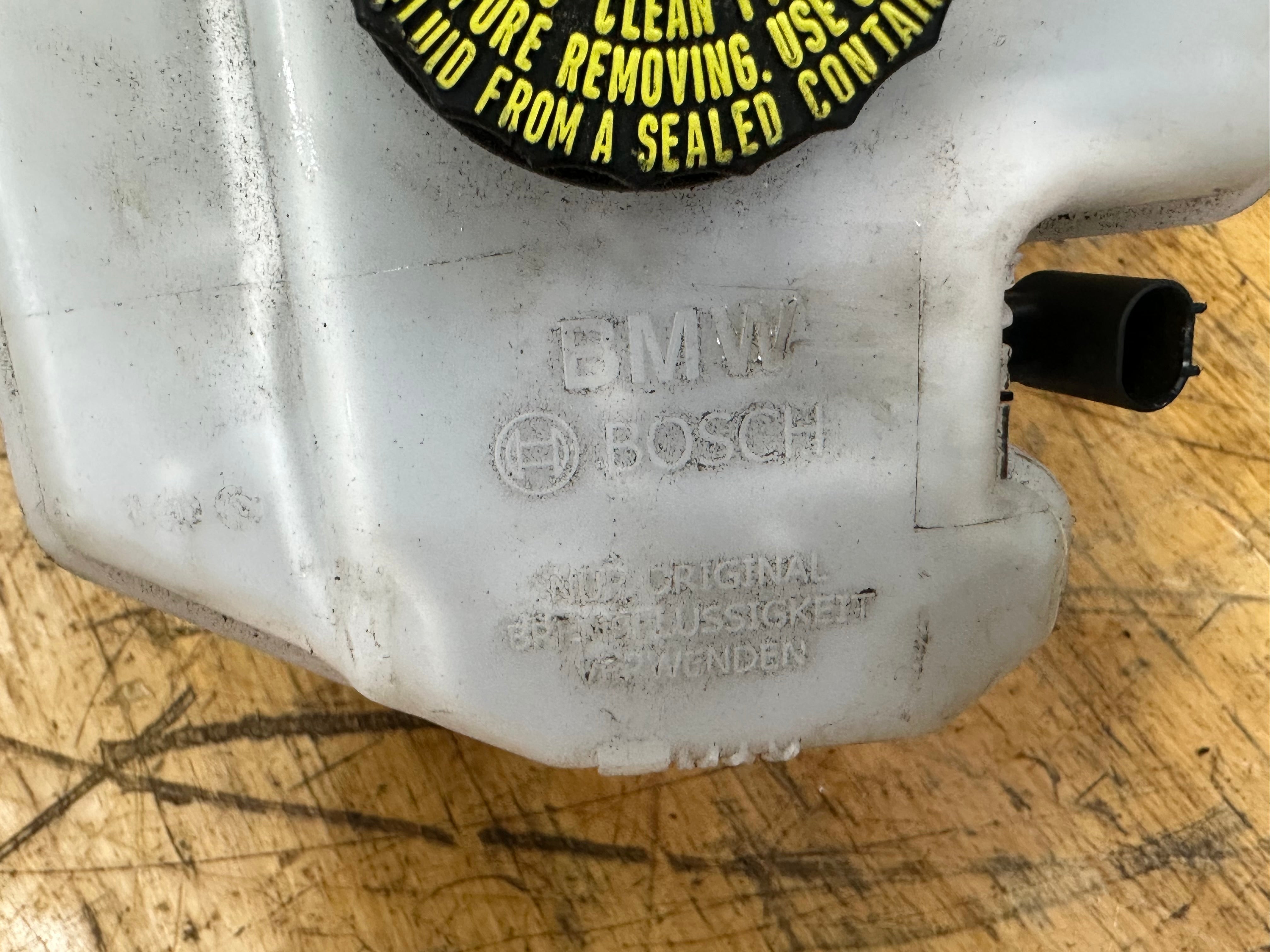 BMW 3 Series 330e G20 G21 2.0 Brake Master Servo Cylinder (6879424 01)
