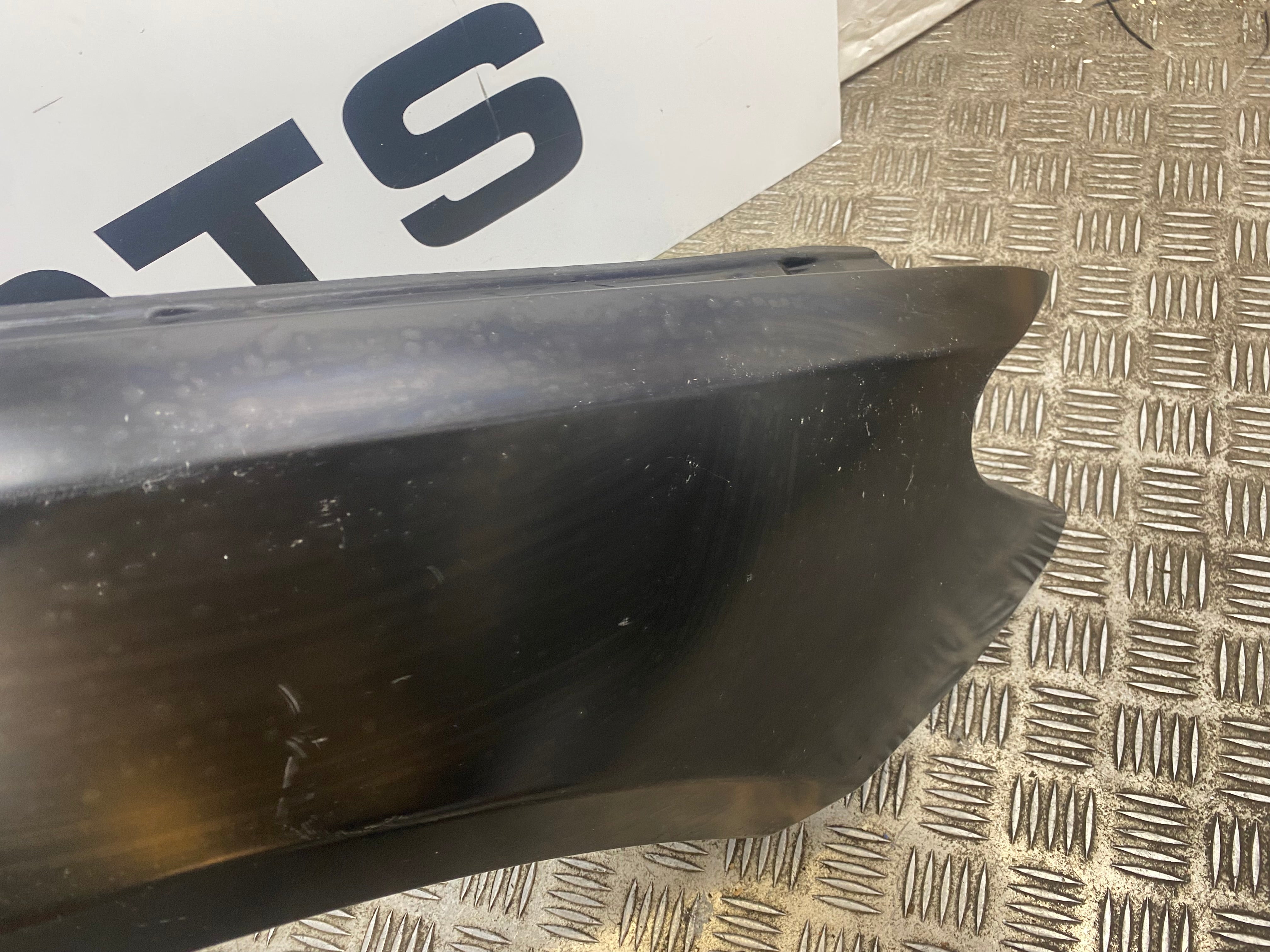 BMW 7 Series F01 / F02 Front Right Driver Side Fender Wing – 2008–2015