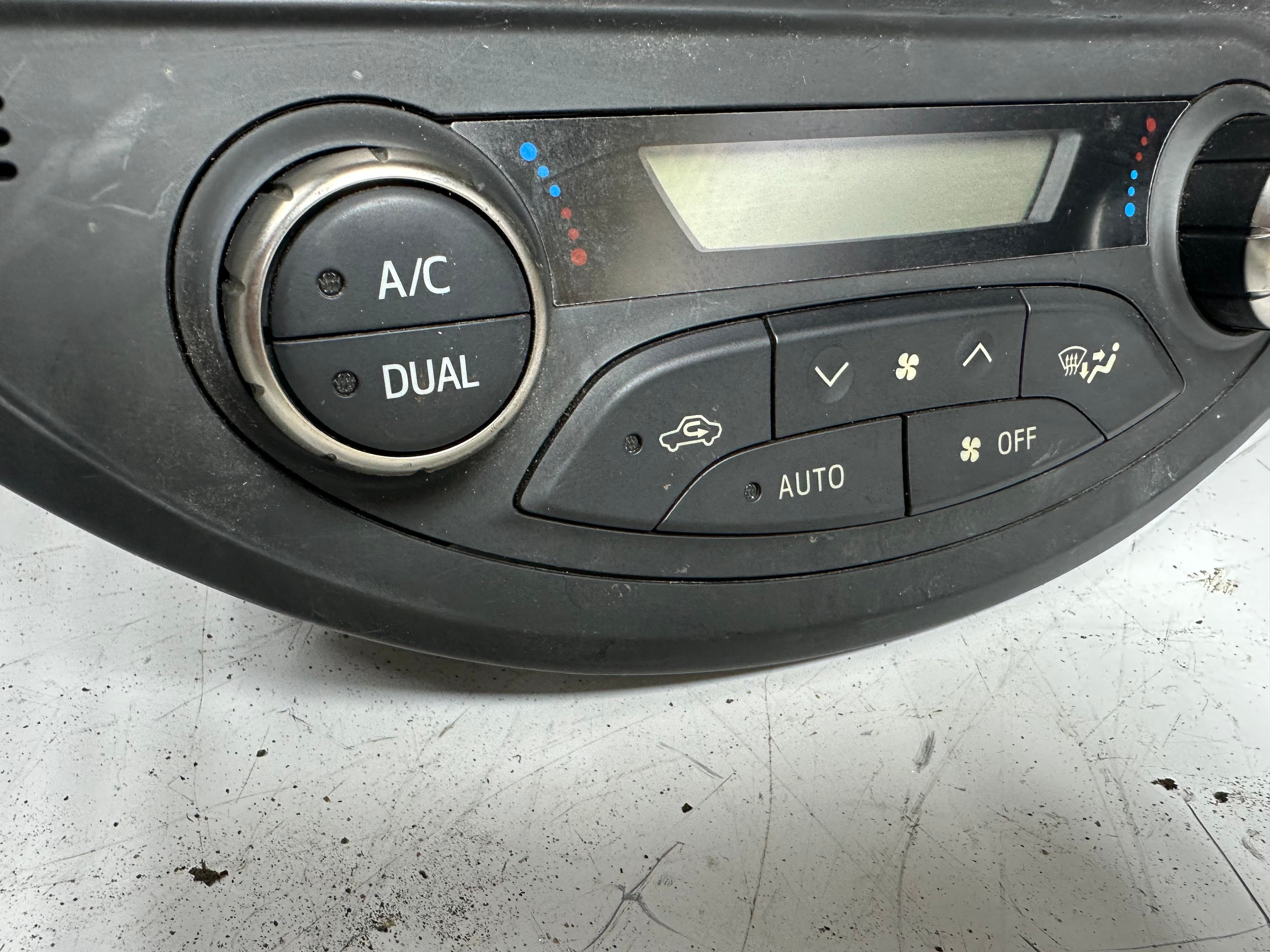 Toyota Yaris 2017 A/C Heater Climate Control (55900-OD820)