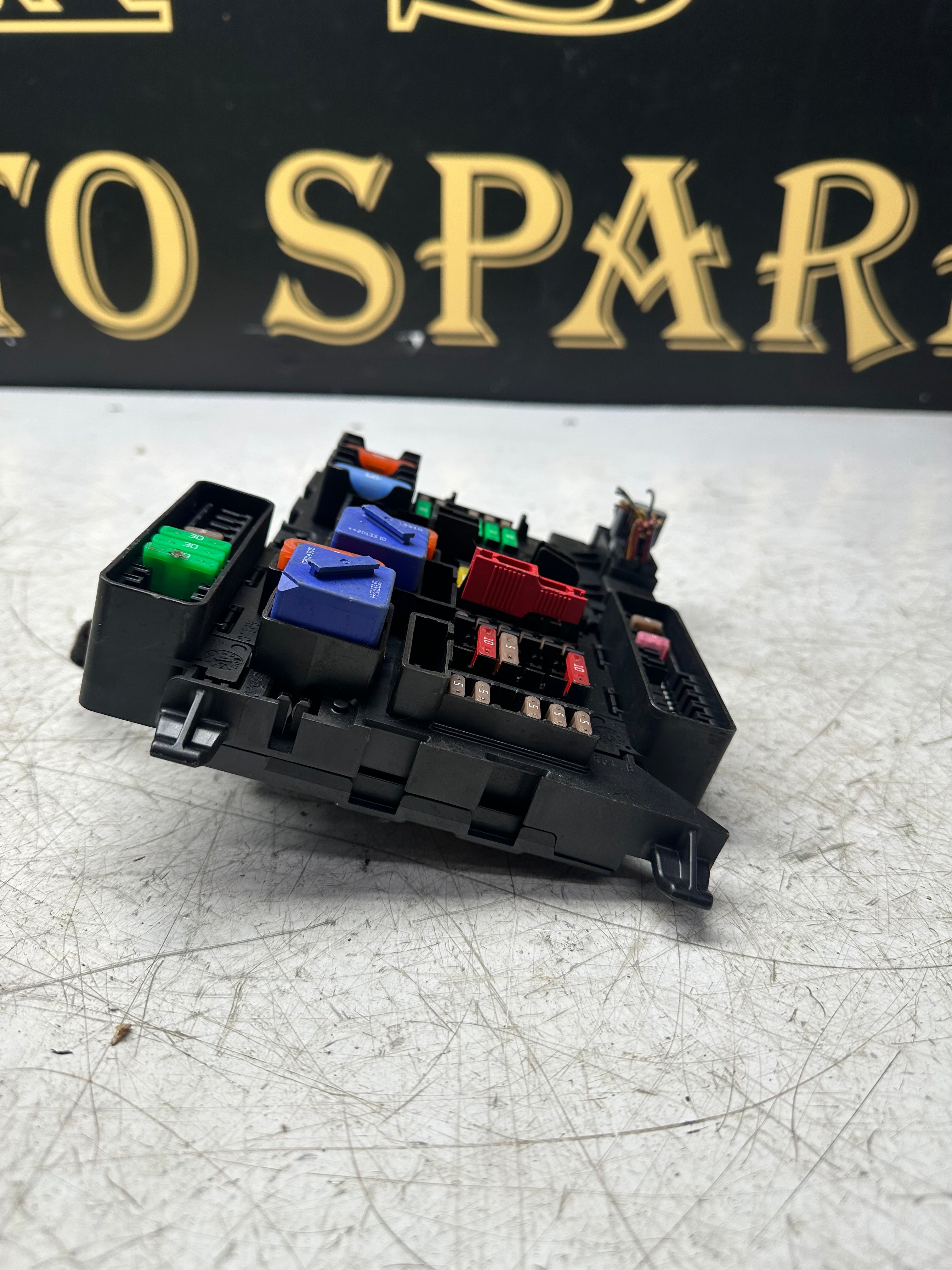BMW 2 Series F44 Fuse Relay Box 5A0BD89 1.5L Petrol – 2021–2024