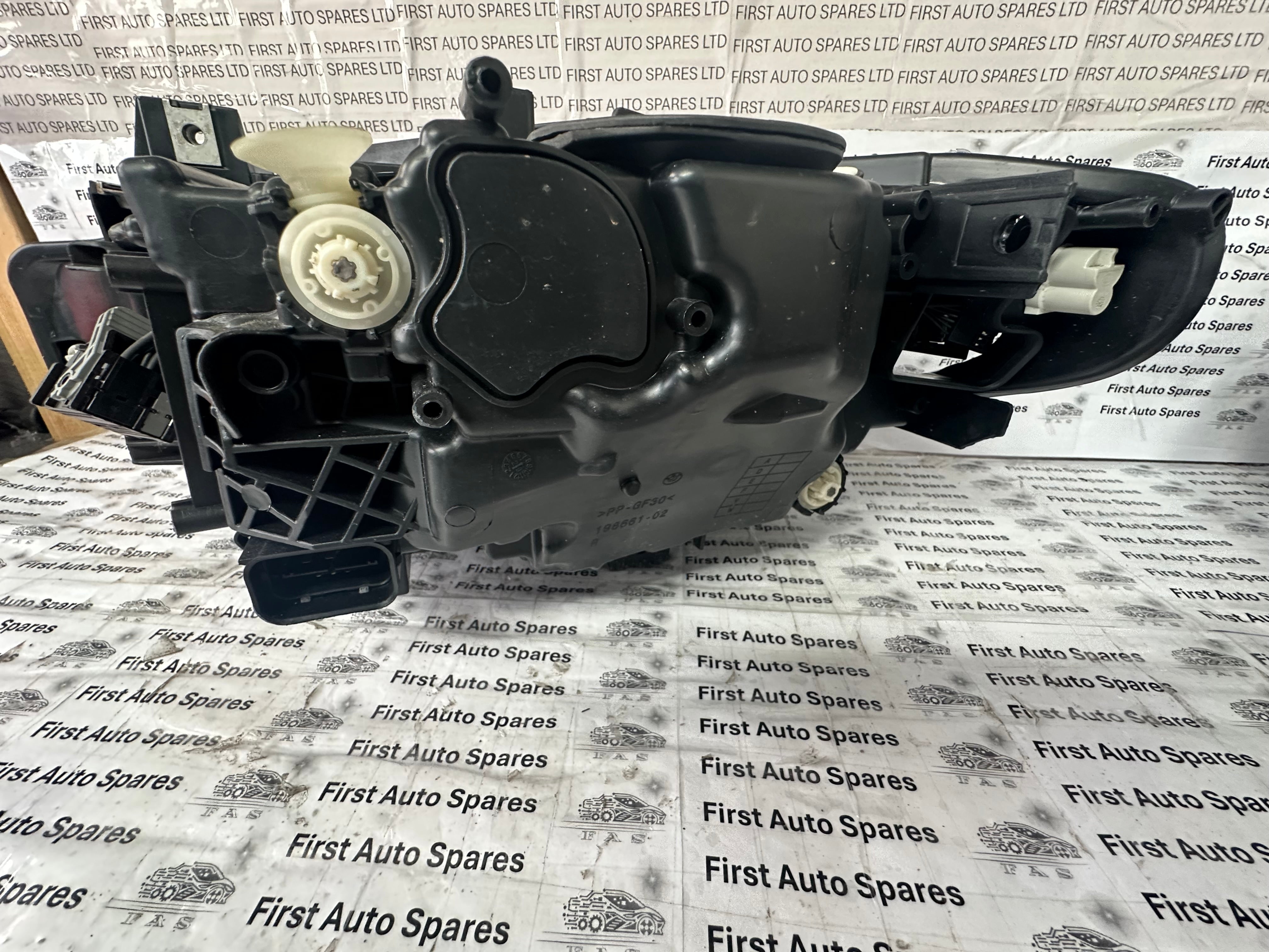 BMW 3 Series F30 F31 Right Headlight (7419634-01)