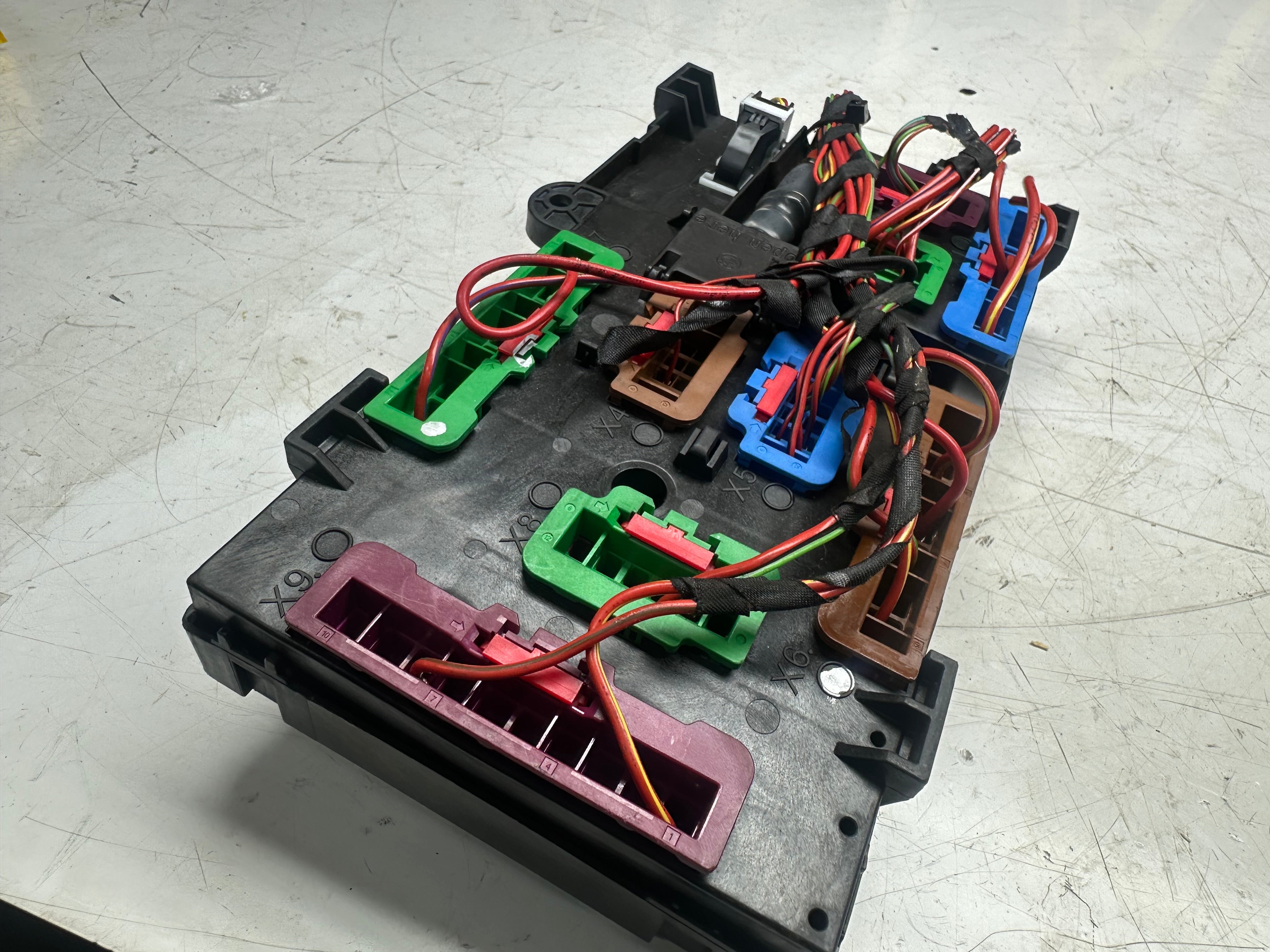 BMW 3 Series G20 2021 Fuse and Relay Box 2.0 Diesel (8795478)