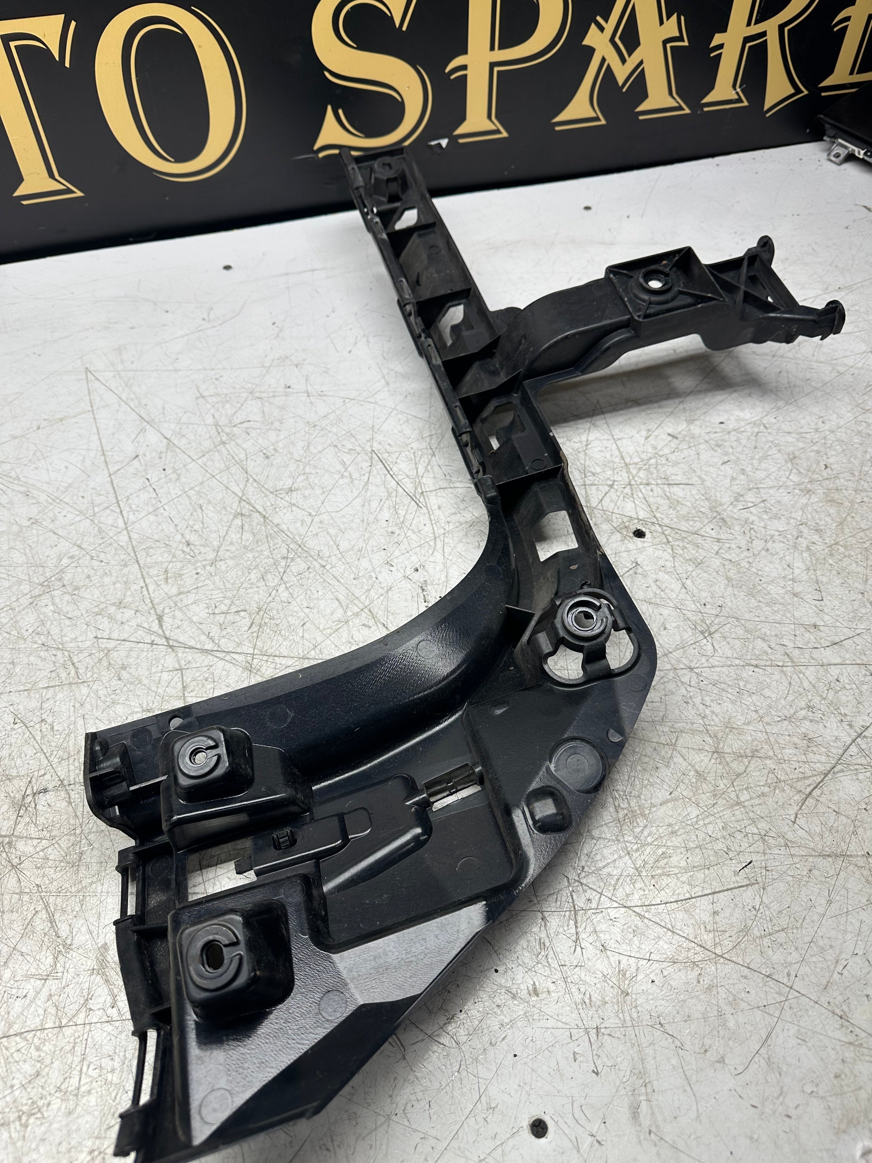 BMW X1 F48 Rear Bumper Support Mount – Right Driver Side (7381120)