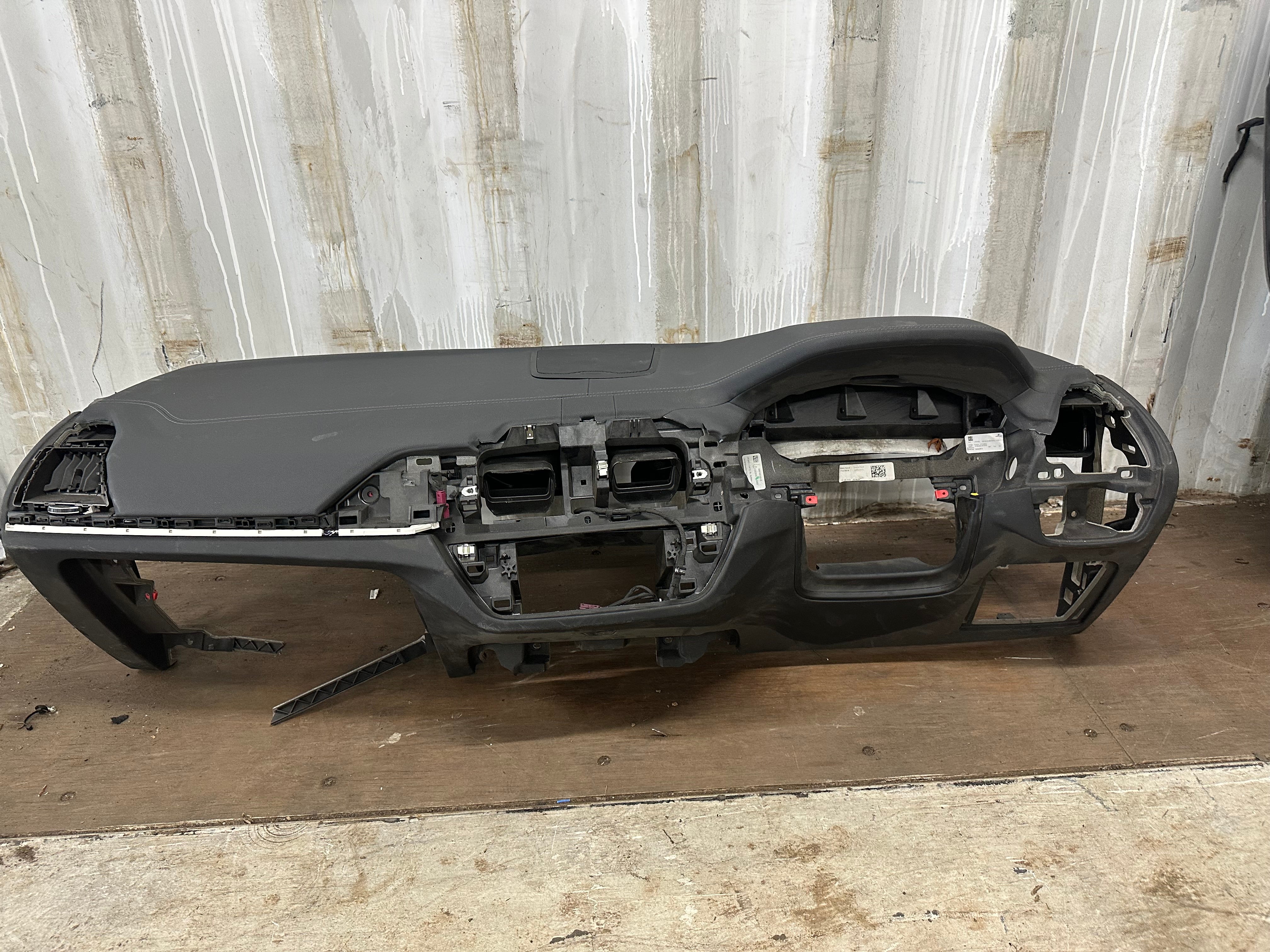 BMW iX3 / X3 / X4 G01 LCI Dashboard Black RHD – 2022–2024